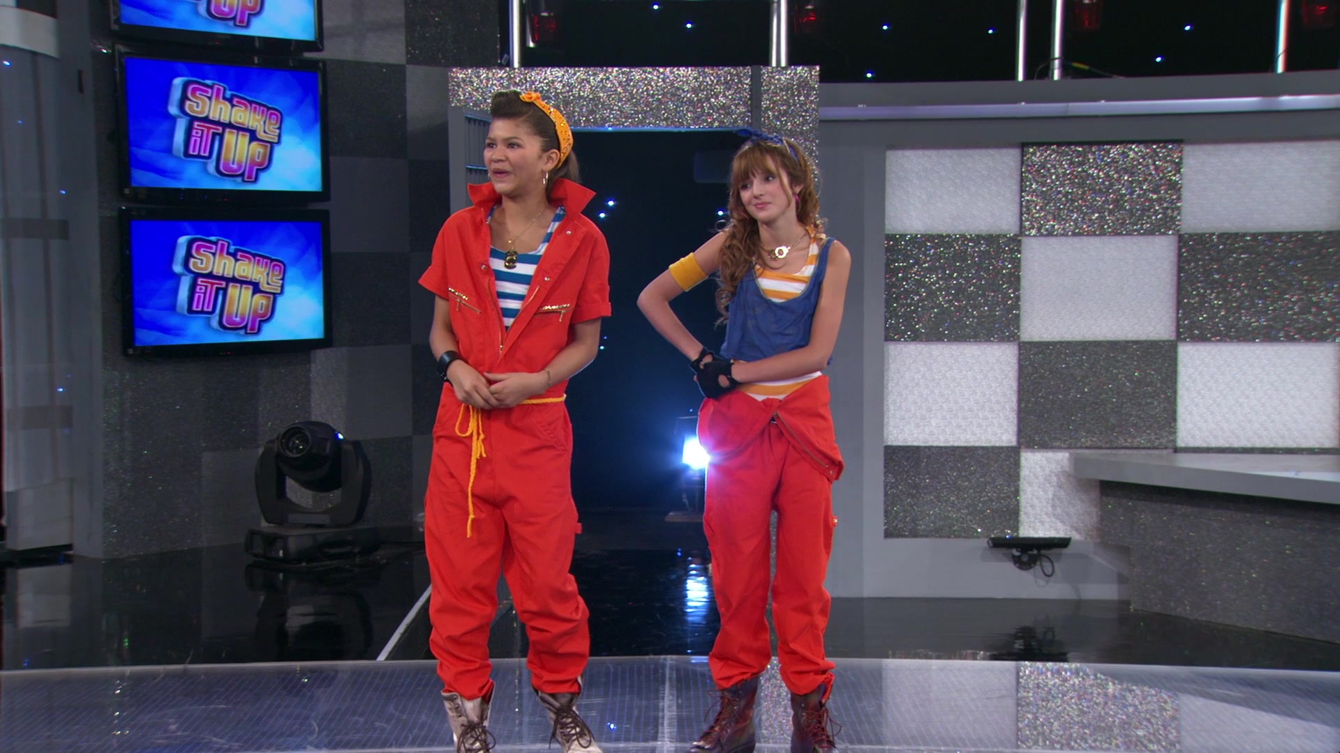 Shake_It_Up_S01E07_1080p_BTD_000297.jpg Shake_It_Up_S01E07_1080p_BTD_000297.jpg