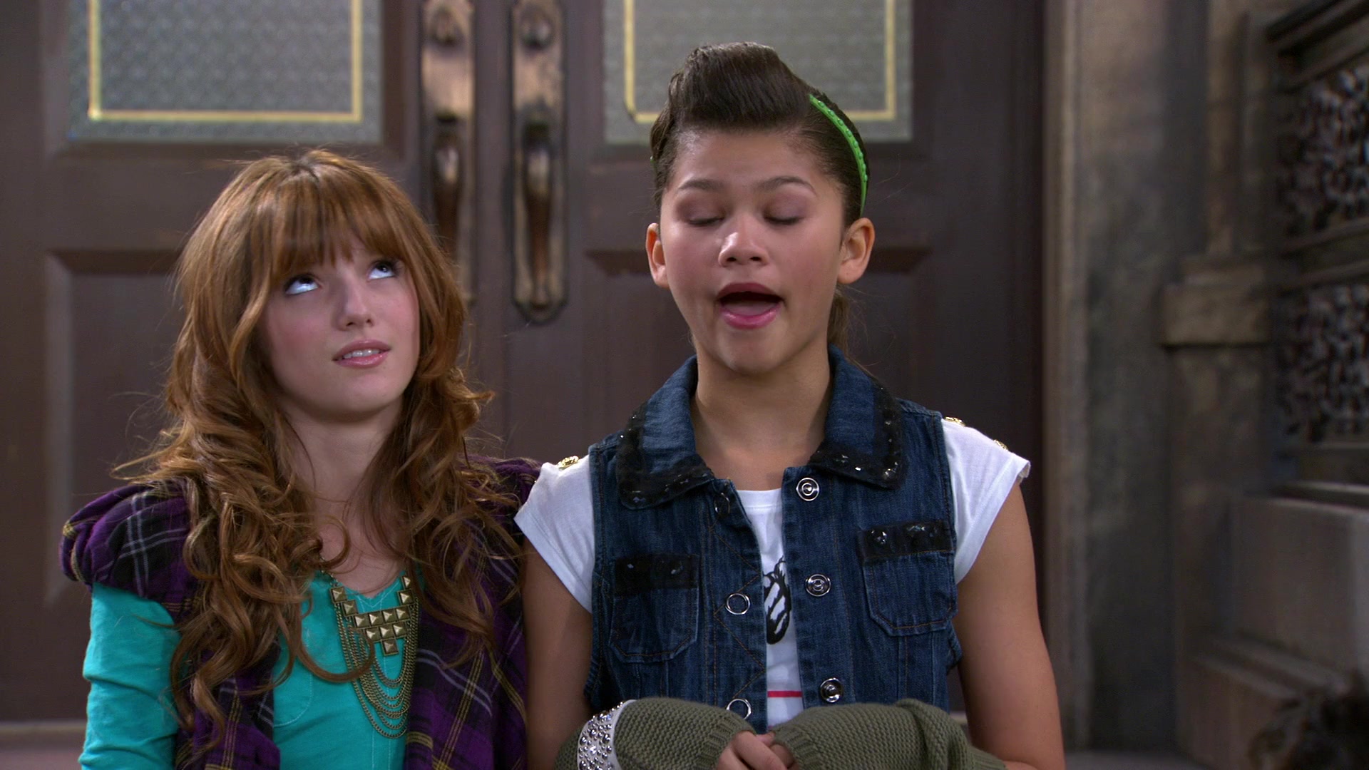 Shake_It_Up_S01E07_1080p_BTD_000641.jpg Shake_It_Up_S01E07_1080p_BTD_000641.jpg