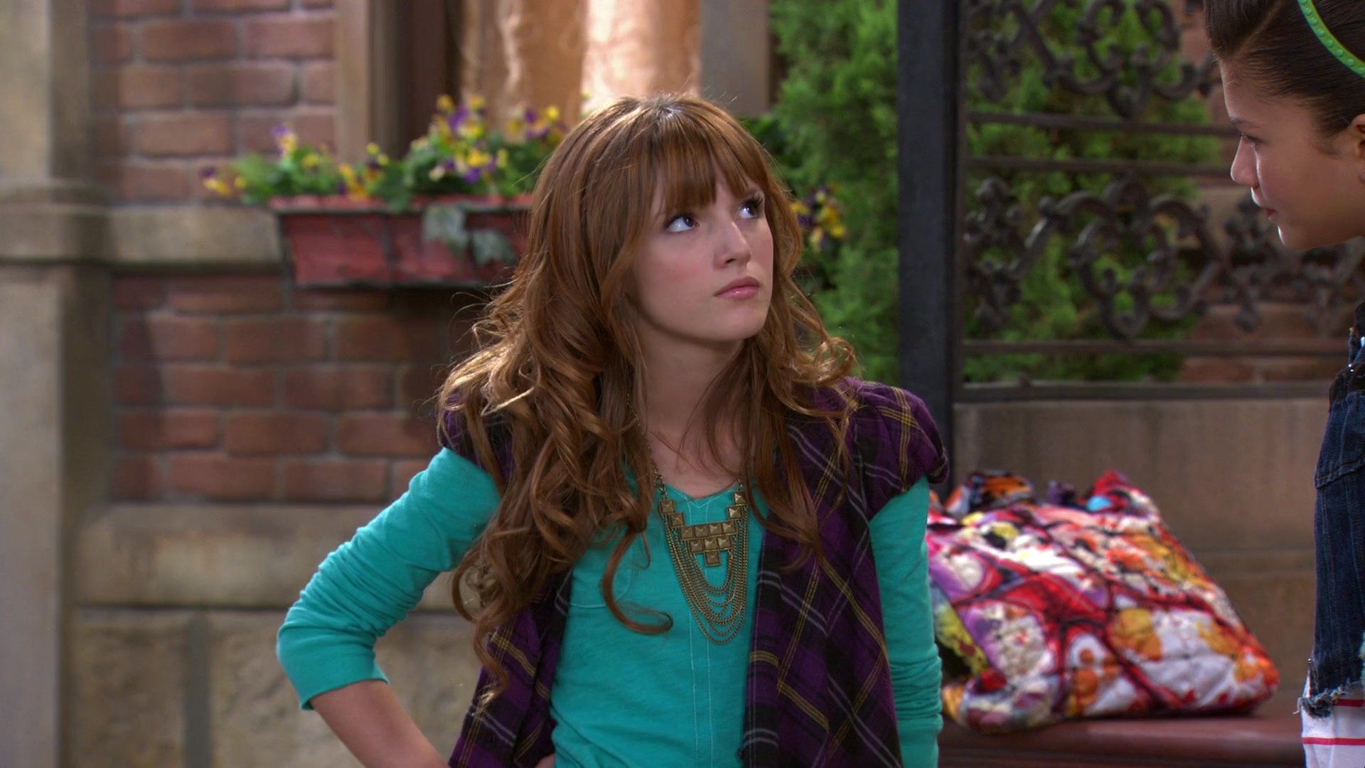 Shake_It_Up_S01E07_1080p_BTD_000690.jpg Shake_It_Up_S01E07_1080p_BTD_000690.jpg
