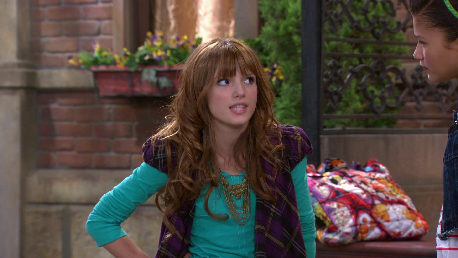 Shake_It_Up_S01E07_1080p_BTD_000692.jpg Shake_It_Up_S01E07_1080p_BTD_000692.jpg