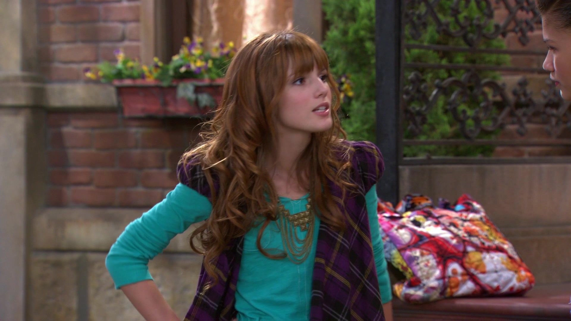 Shake_It_Up_S01E07_1080p_BTD_000695.jpg Shake_It_Up_S01E07_1080p_BTD_000695.jpg