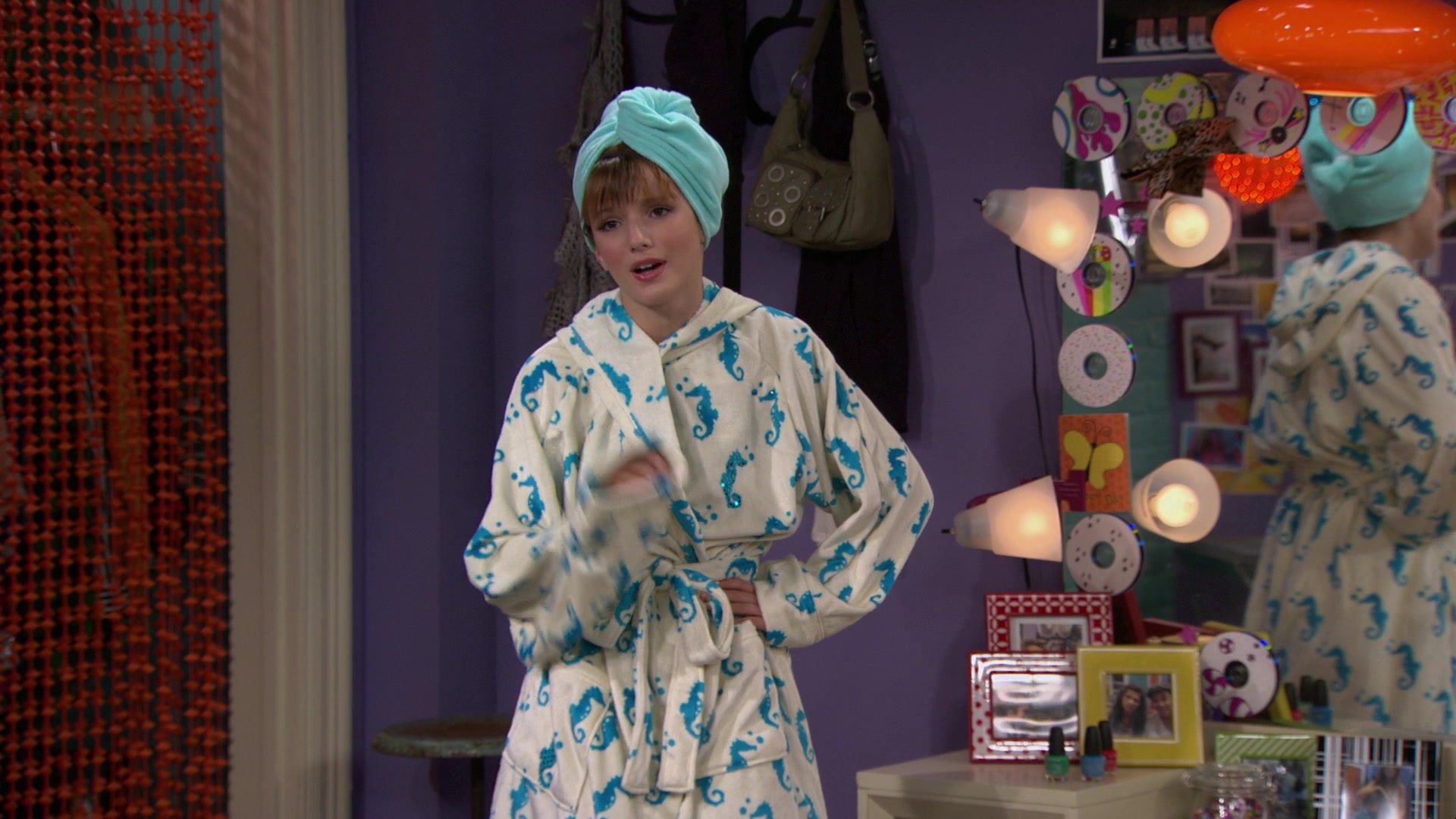 Shake_It_Up_S01E07_1080p_BTD_000893.jpg