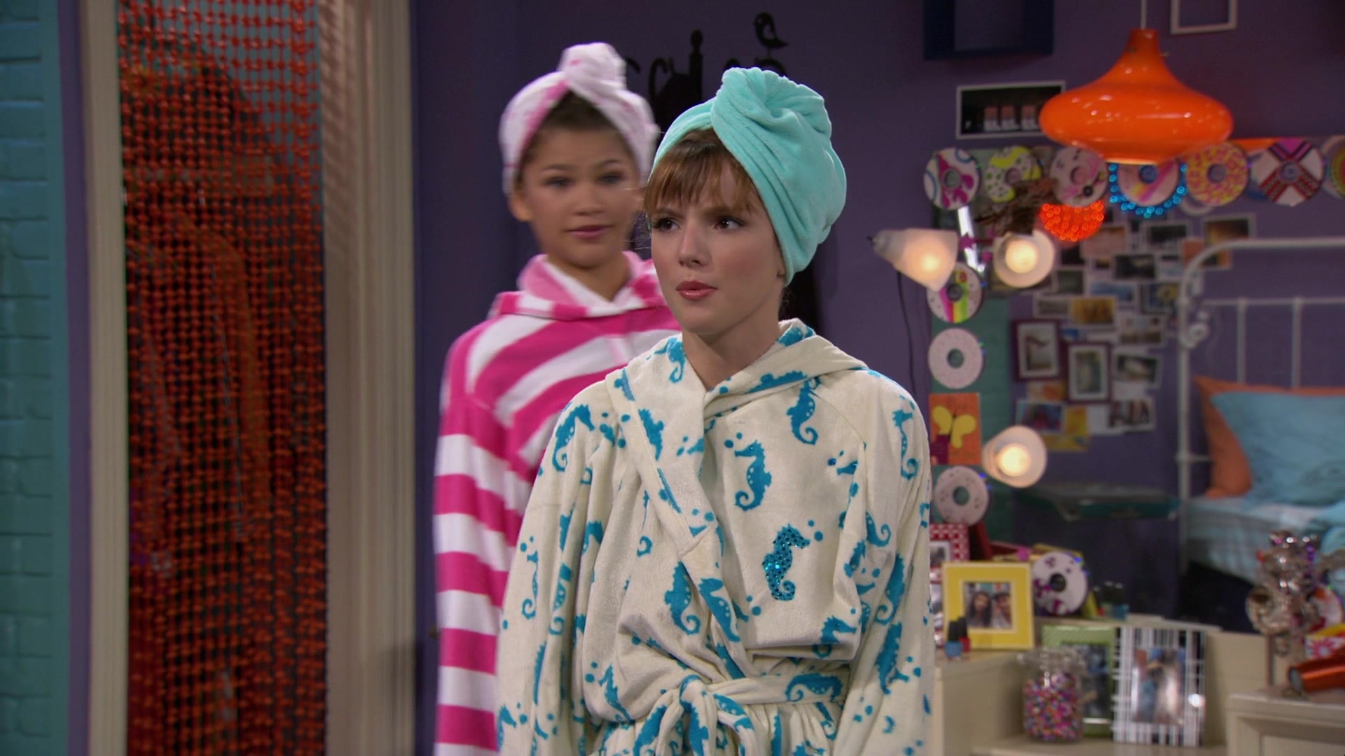 Shake_It_Up_S01E07_1080p_BTD_000902.jpg Shake_It_Up_S01E07_1080p_BTD_000902.jpg