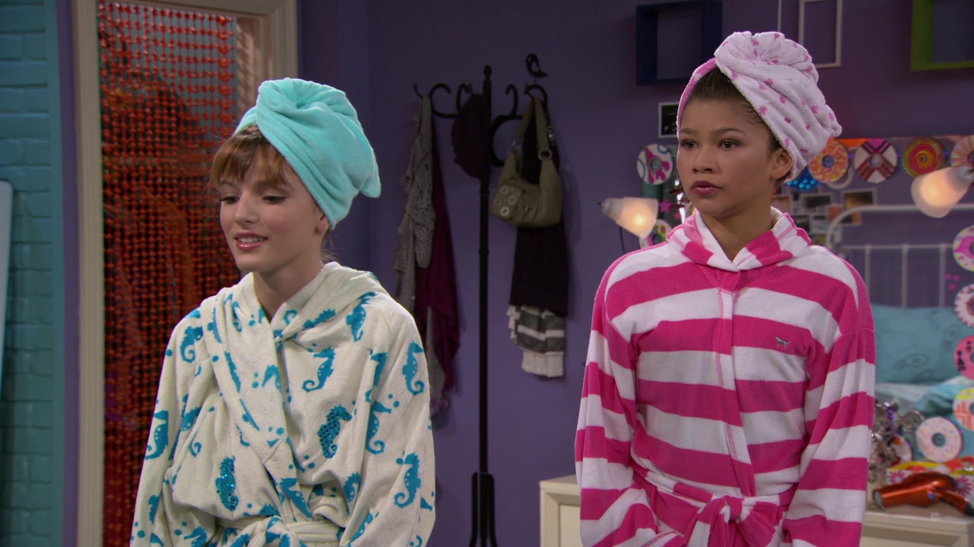 Shake_It_Up_S01E07_1080p_BTD_000977.jpg Shake_It_Up_S01E07_1080p_BTD_000977.jpg