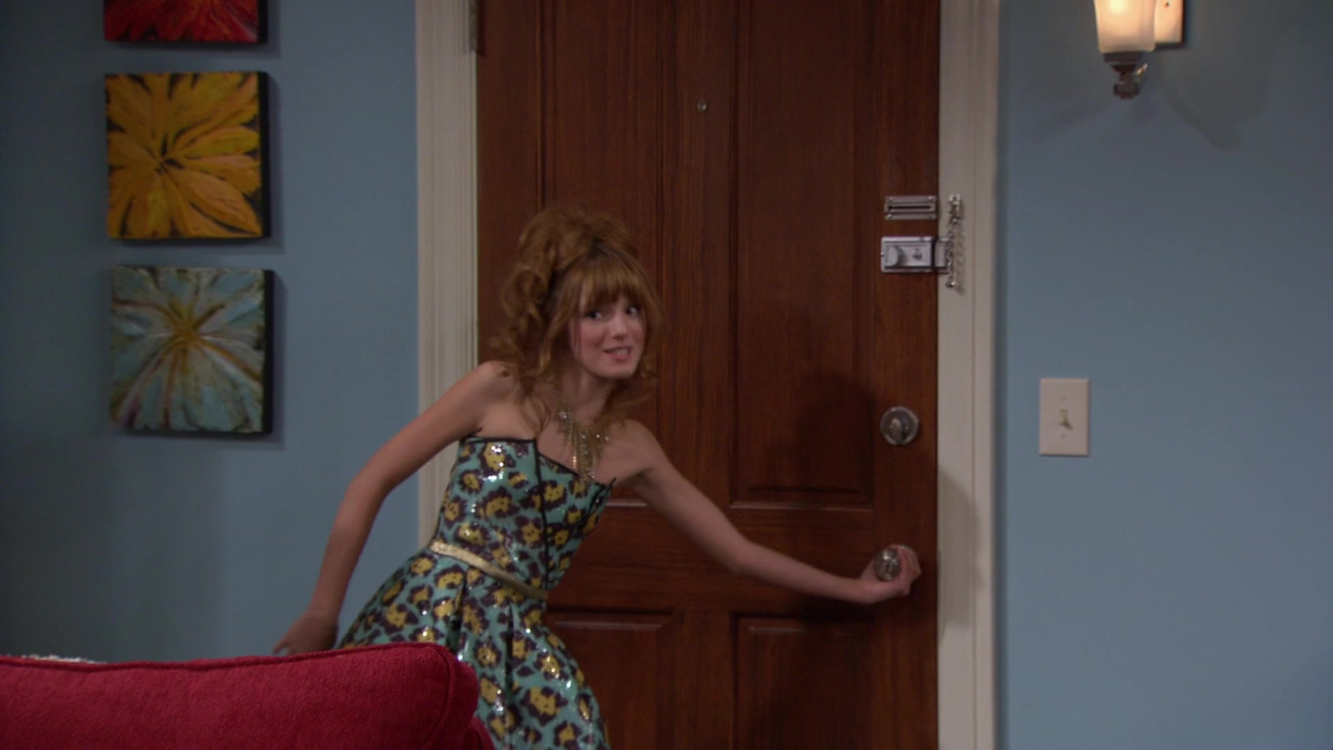 Shake_It_Up_S01E07_1080p_BTD_001165.jpg
