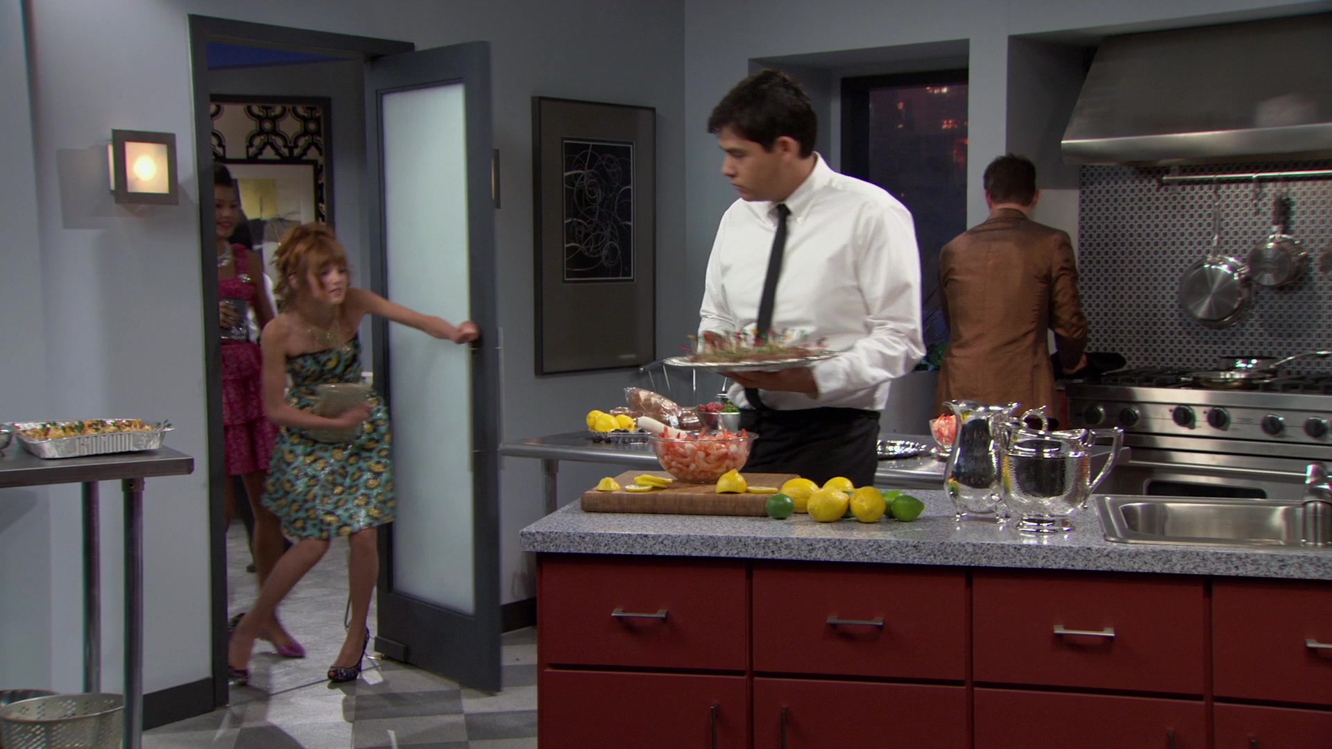 Shake_It_Up_S01E07_1080p_BTD_001330.jpg Shake_It_Up_S01E07_1080p_BTD_001330.jpg