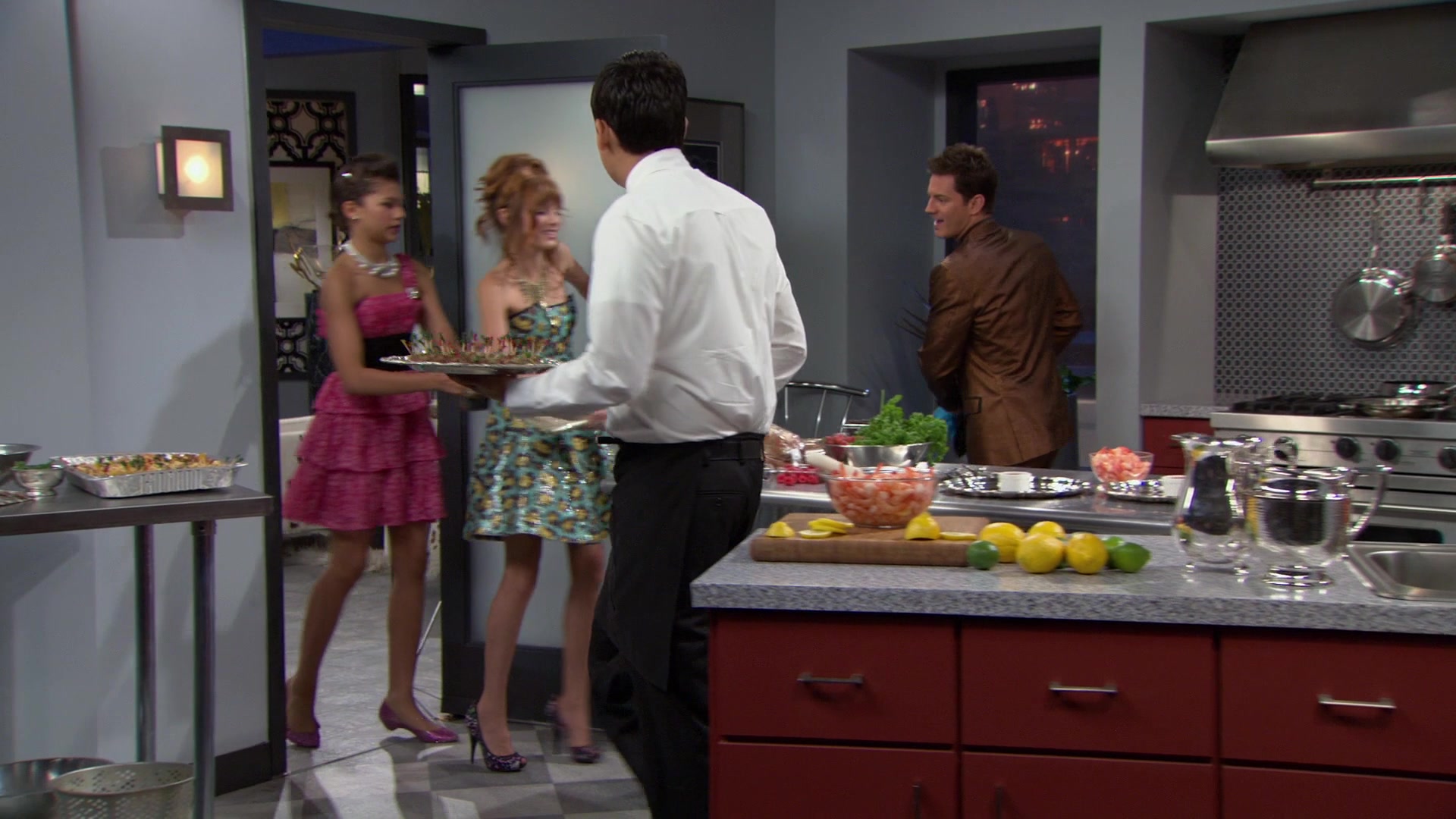 Shake_It_Up_S01E07_1080p_BTD_001332.jpg Shake_It_Up_S01E07_1080p_BTD_001332.jpg