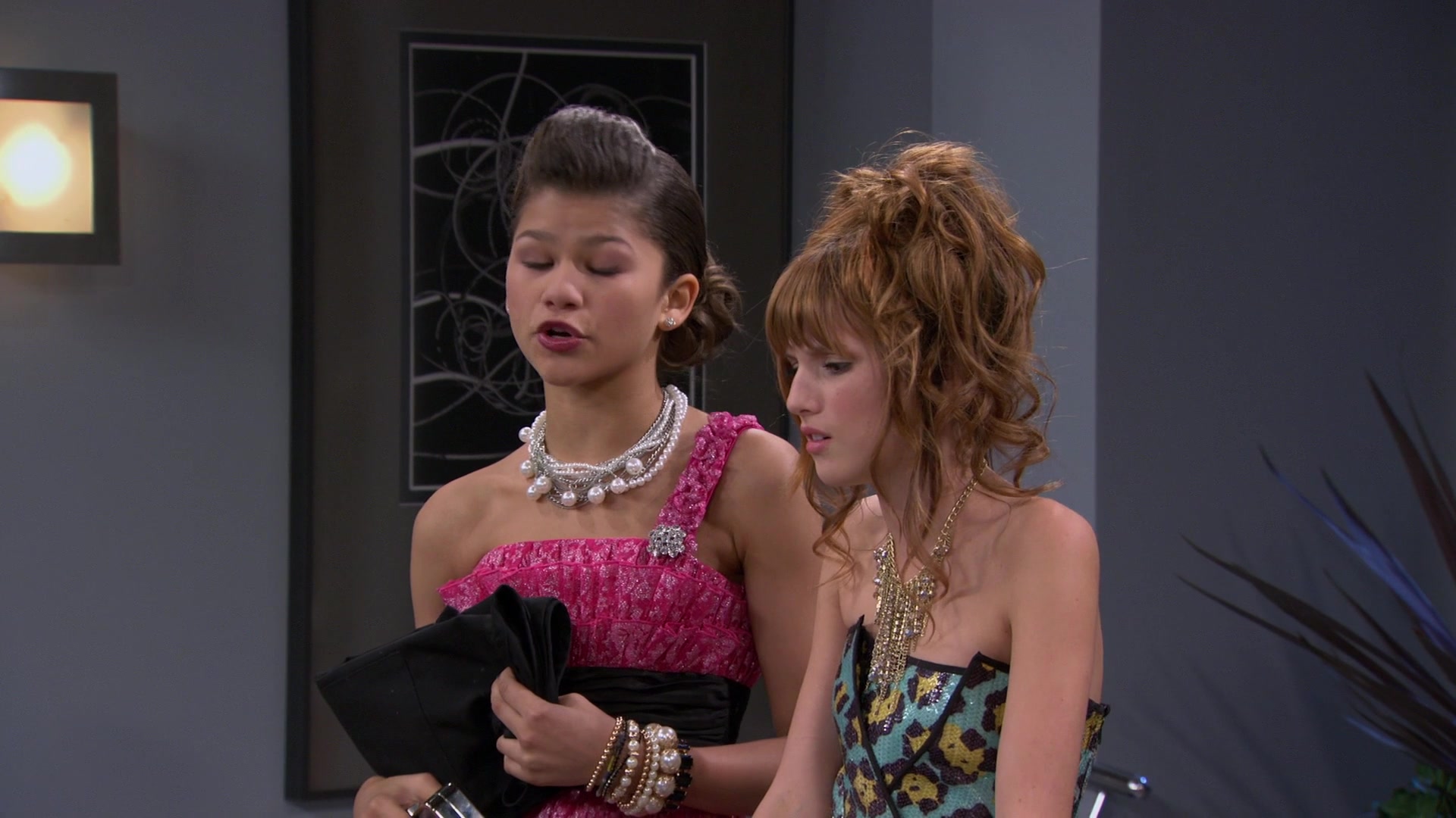 Shake_It_Up_S01E07_1080p_BTD_001367.jpg