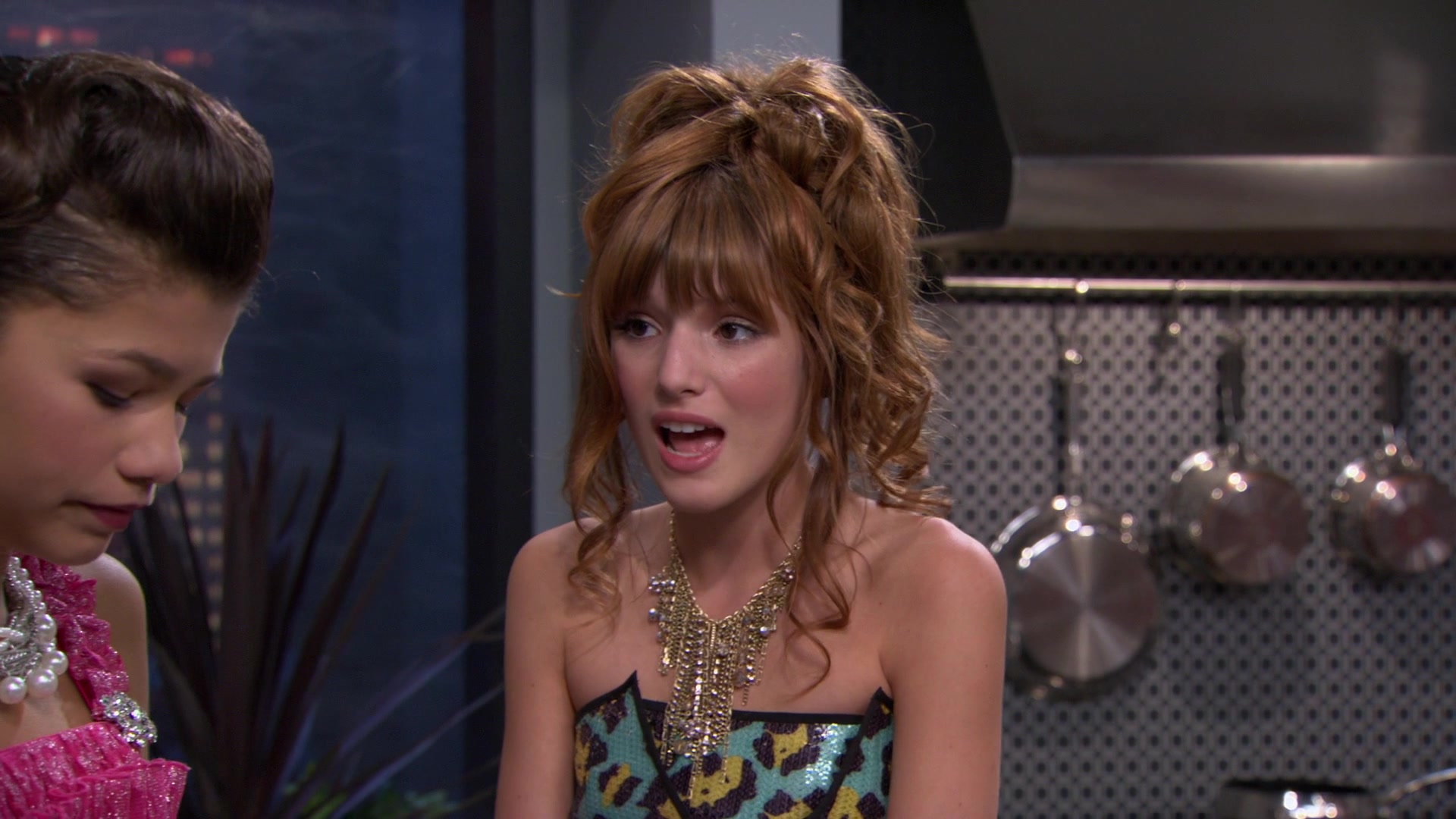 Shake_It_Up_S01E07_1080p_BTD_001421.jpg