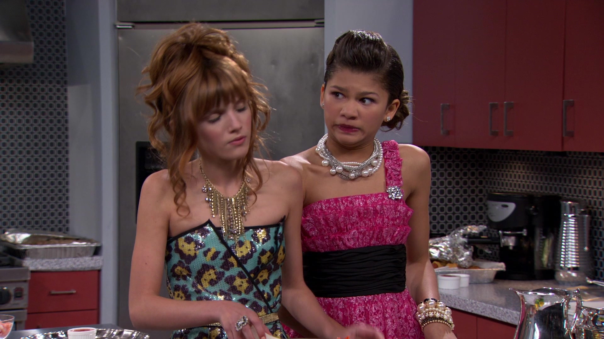 Shake_It_Up_S01E07_1080p_BTD_001469.jpg Shake_It_Up_S01E07_1080p_BTD_001469.jpg