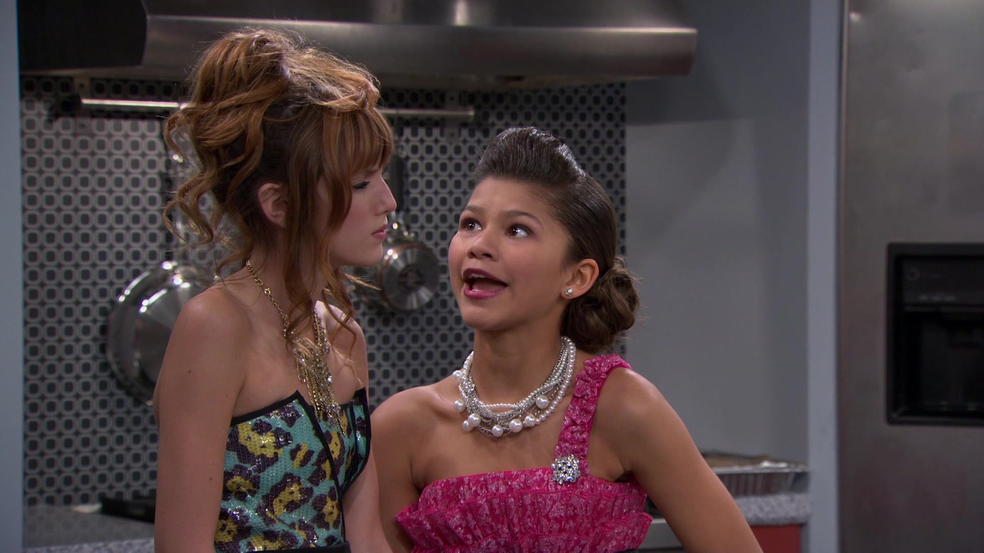 Shake_It_Up_S01E07_1080p_BTD_001570.jpg Shake_It_Up_S01E07_1080p_BTD_001570.jpg