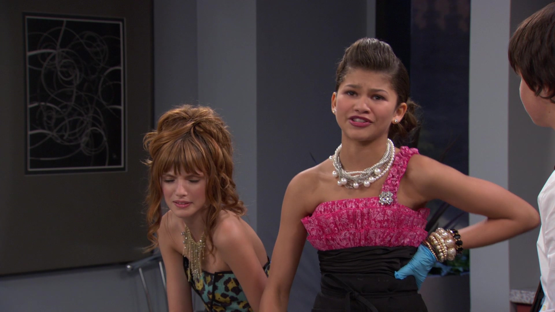 Shake_It_Up_S01E07_1080p_BTD_001680.jpg Shake_It_Up_S01E07_1080p_BTD_001680.jpg