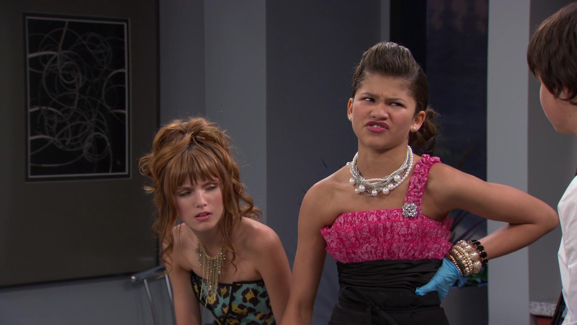 Shake_It_Up_S01E07_1080p_BTD_001684.jpg
