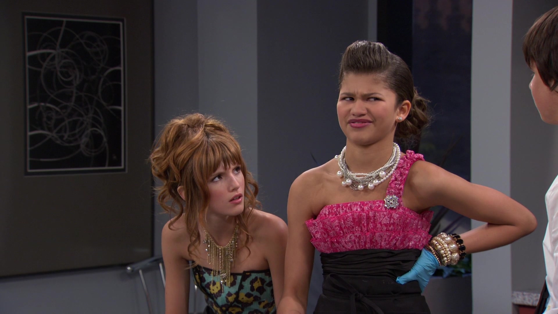 Shake_It_Up_S01E07_1080p_BTD_001688.jpg Shake_It_Up_S01E07_1080p_BTD_001688.jpg