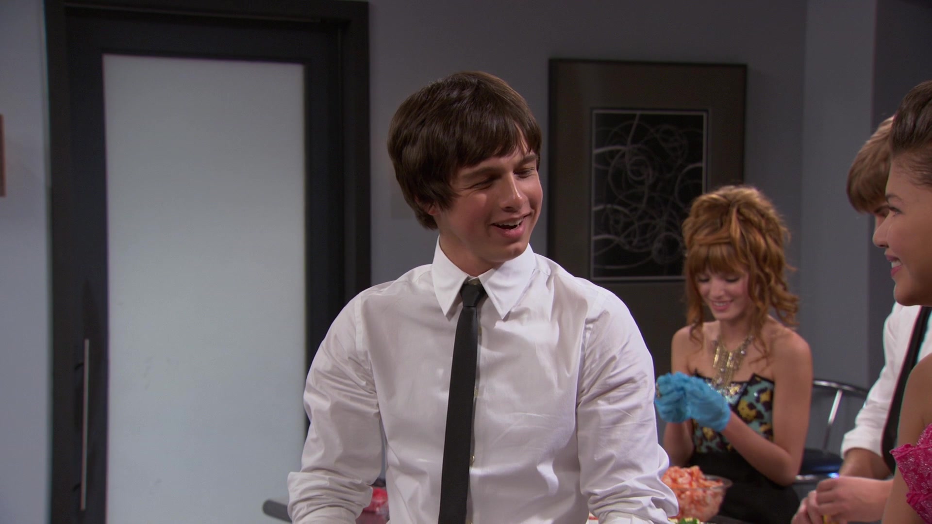 Shake_It_Up_S01E07_1080p_BTD_001755.jpg Shake_It_Up_S01E07_1080p_BTD_001755.jpg