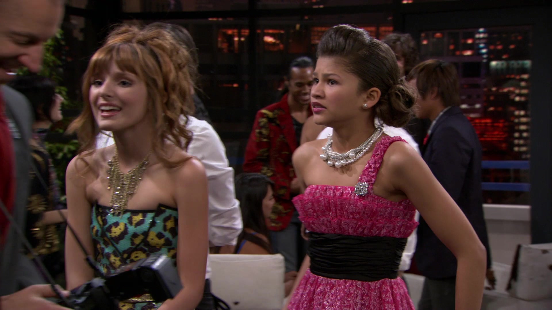 Shake_It_Up_S01E07_1080p_BTD_002173.jpg Shake_It_Up_S01E07_1080p_BTD_002173.jpg