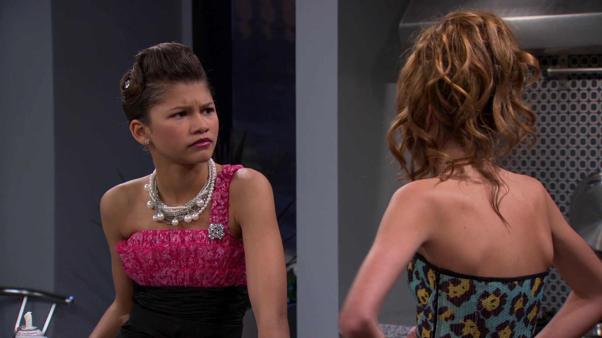 Shake_It_Up_S01E07_1080p_BTD_002397.jpg Shake_It_Up_S01E07_1080p_BTD_002397.jpg