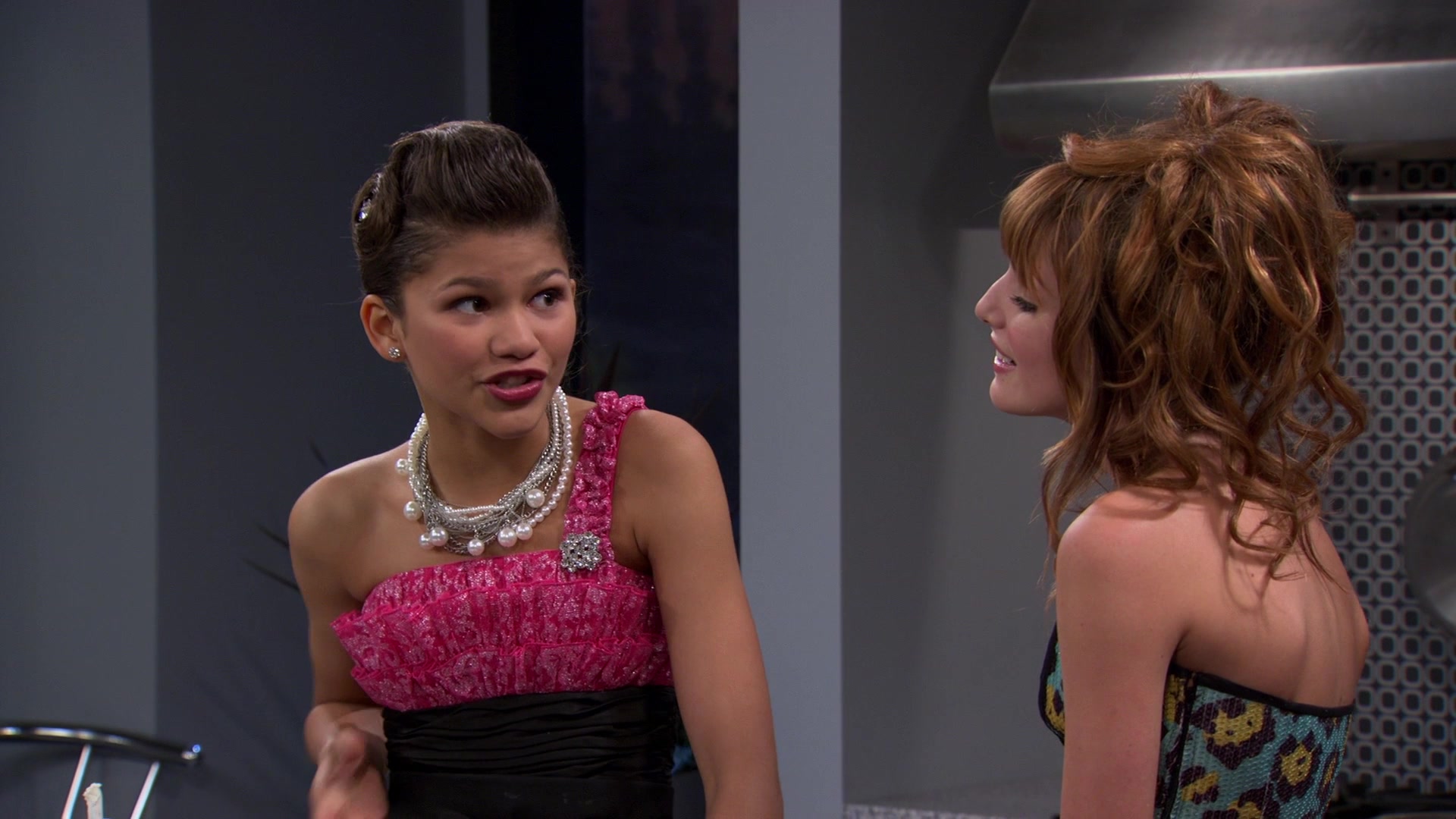 Shake_It_Up_S01E07_1080p_BTD_002430.jpg Shake_It_Up_S01E07_1080p_BTD_002430.jpg