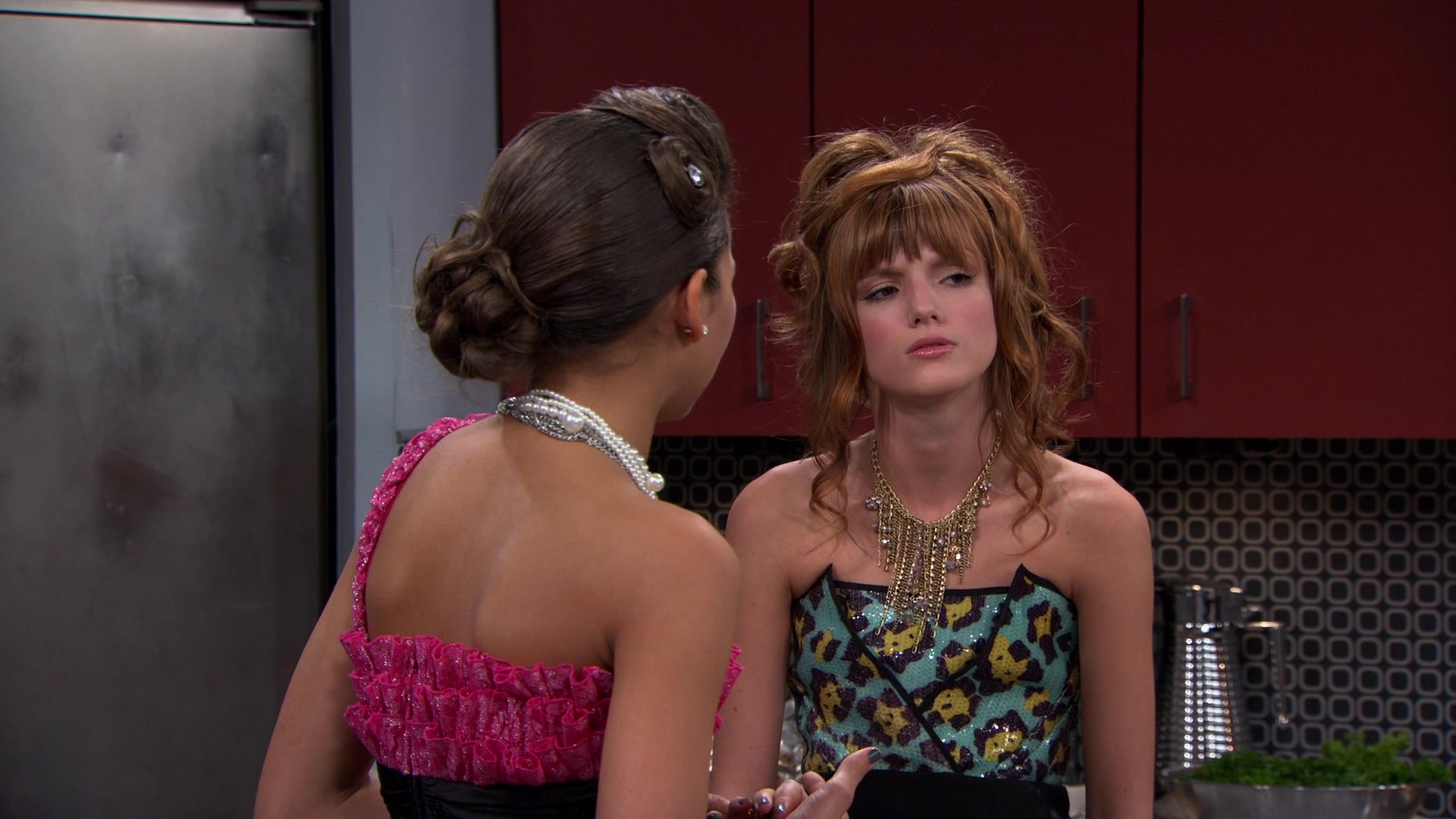 Shake_It_Up_S01E07_1080p_BTD_002444.jpg