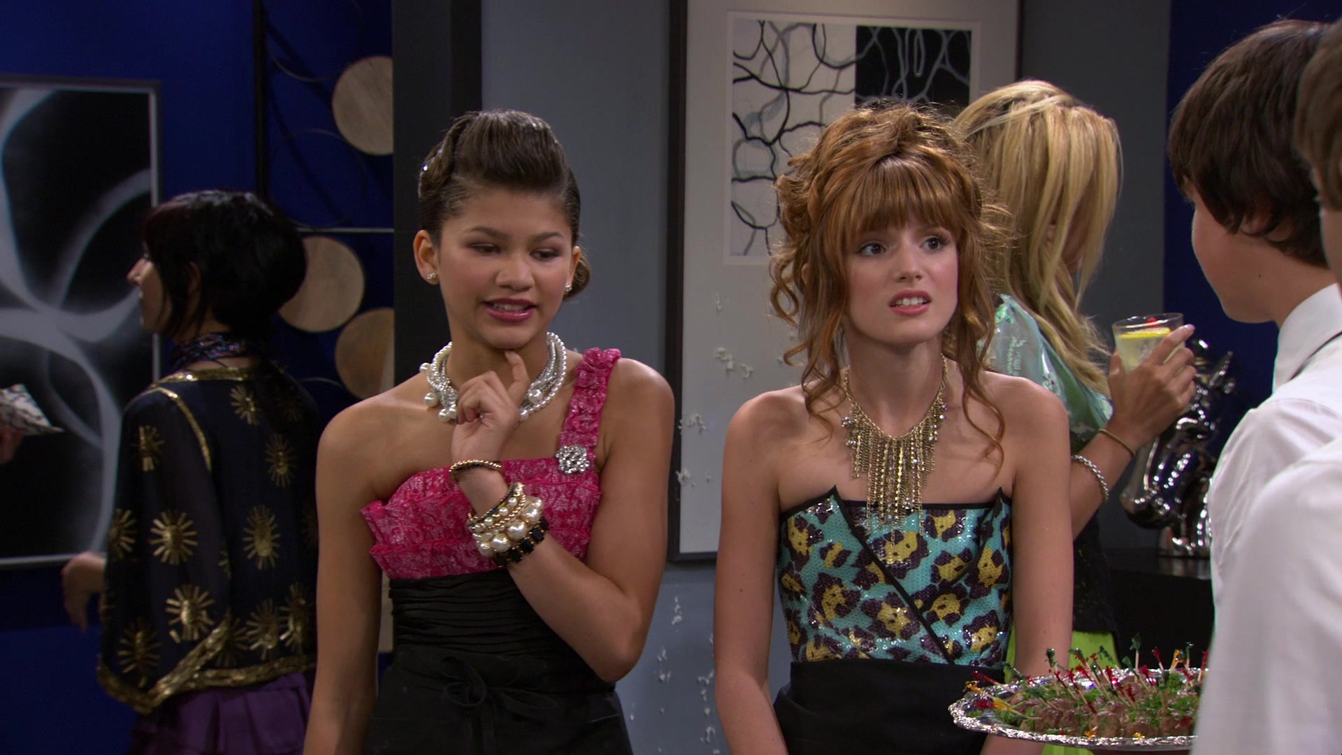 Shake_It_Up_S01E07_1080p_BTD_002880.jpg Shake_It_Up_S01E07_1080p_BTD_002880.jpg