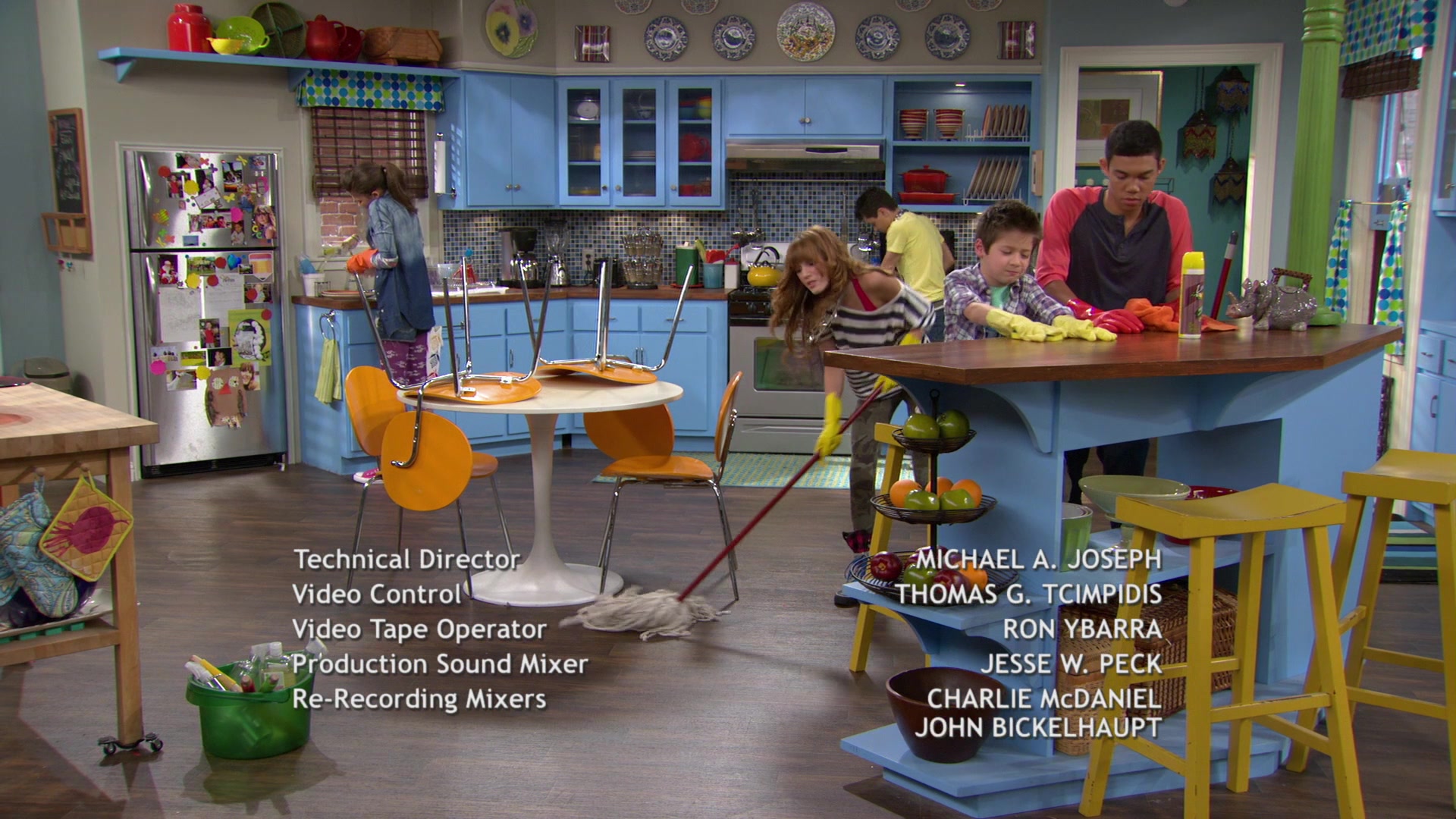 Shake_It_Up_S01E07_1080p_BTD_003078.jpg