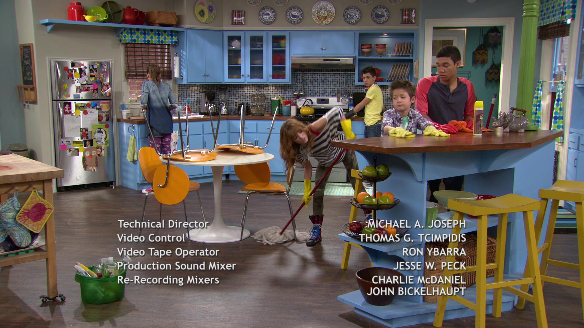 Shake_It_Up_S01E07_1080p_BTD_003082.jpg Shake_It_Up_S01E07_1080p_BTD_003082.jpg