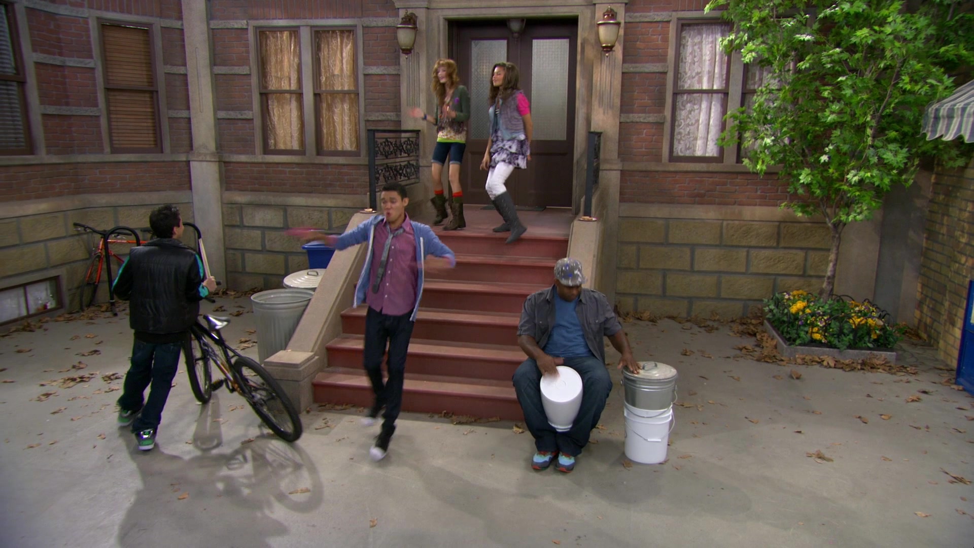 Shake_It_Up_S01E08_1080p_BTD_000054.jpg Shake_It_Up_S01E08_1080p_BTD_000054.jpg