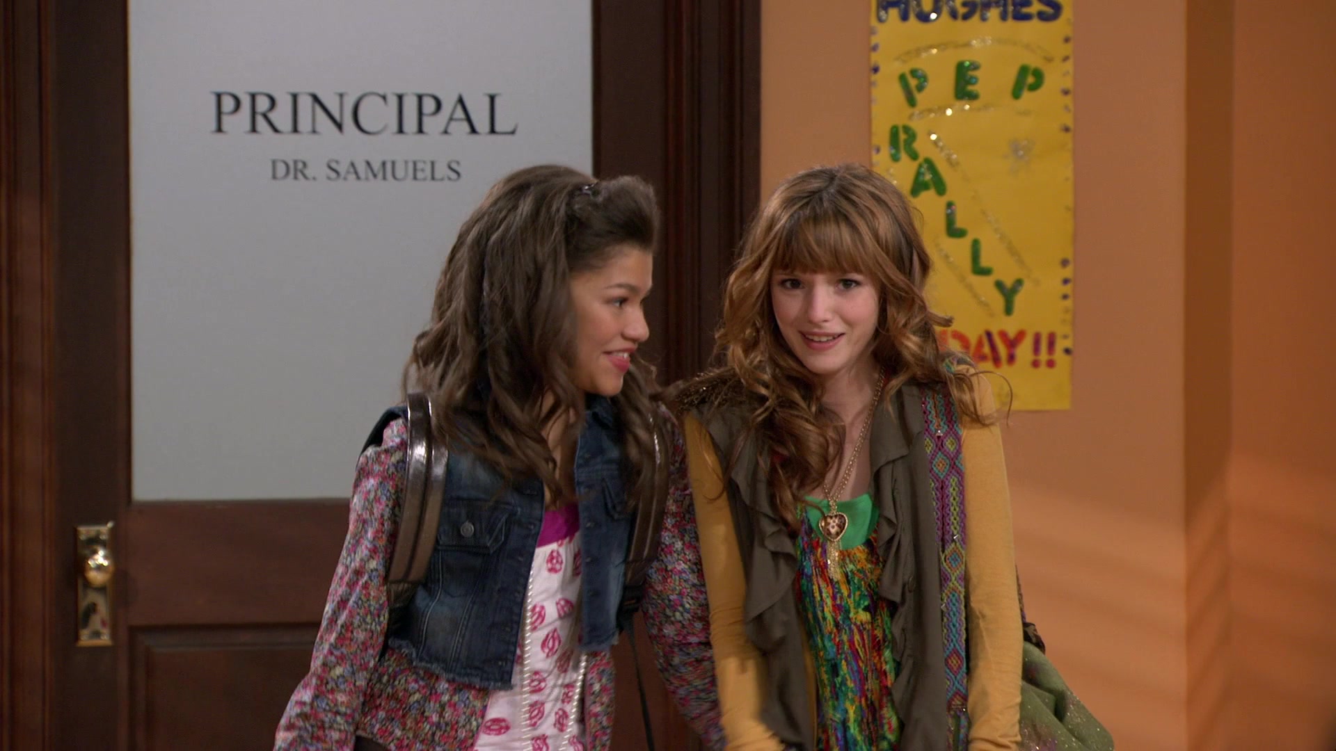 Shake_It_Up_S01E08_1080p_BTD_000303.jpg Shake_It_Up_S01E08_1080p_BTD_000303.jpg
