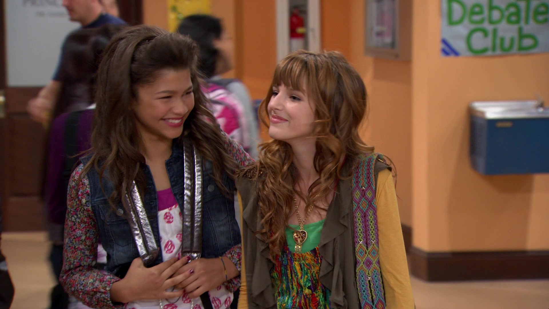Shake_It_Up_S01E08_1080p_BTD_000325.jpg Shake_It_Up_S01E08_1080p_BTD_000325.jpg