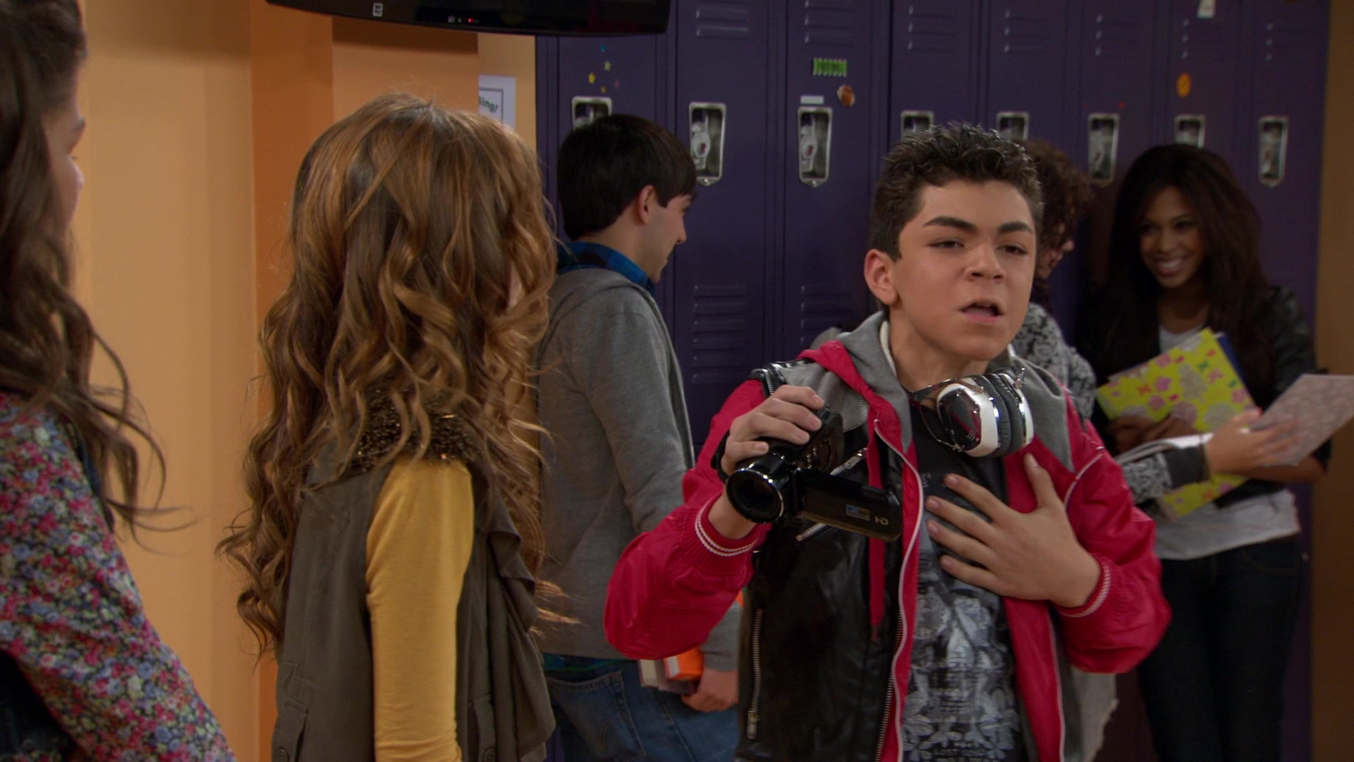 Shake_It_Up_S01E08_1080p_BTD_000391.jpg Shake_It_Up_S01E08_1080p_BTD_000391.jpg