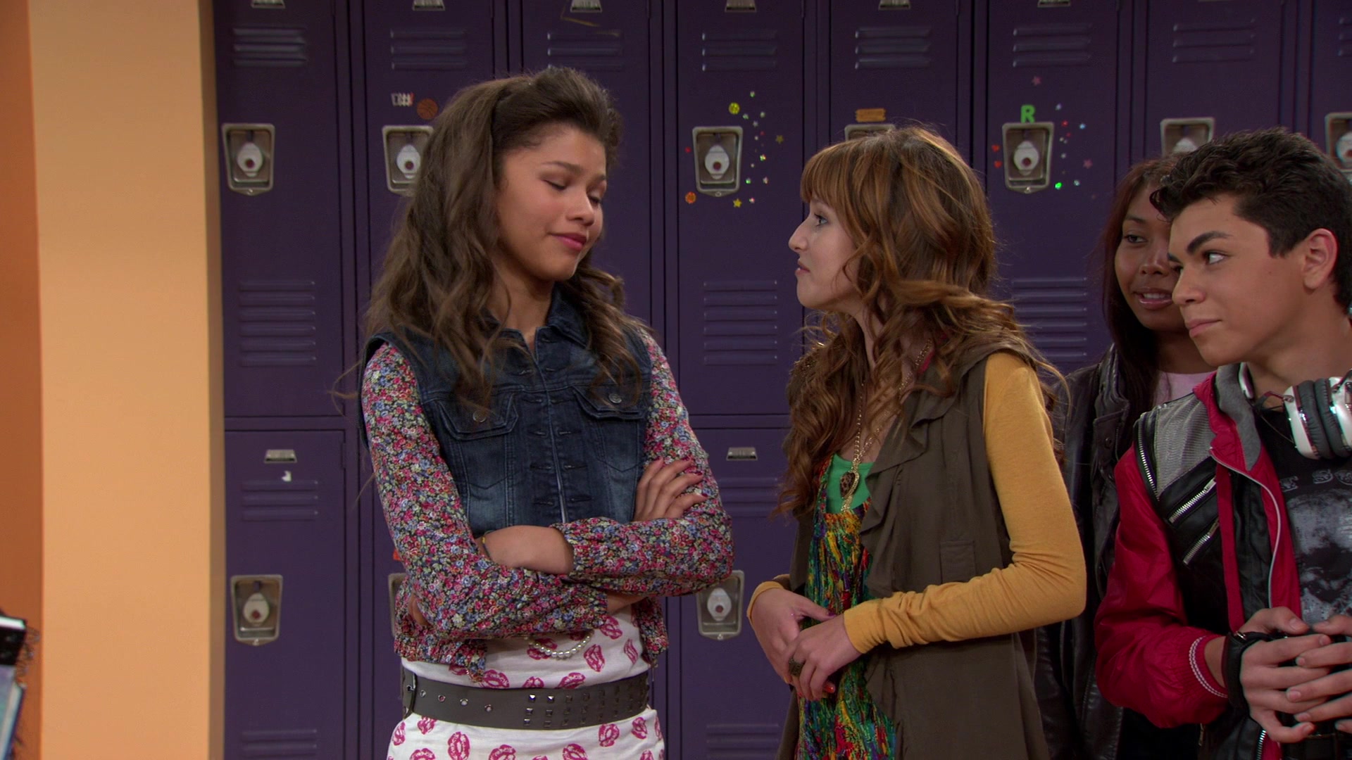 Shake_It_Up_S01E08_1080p_BTD_000435.jpg