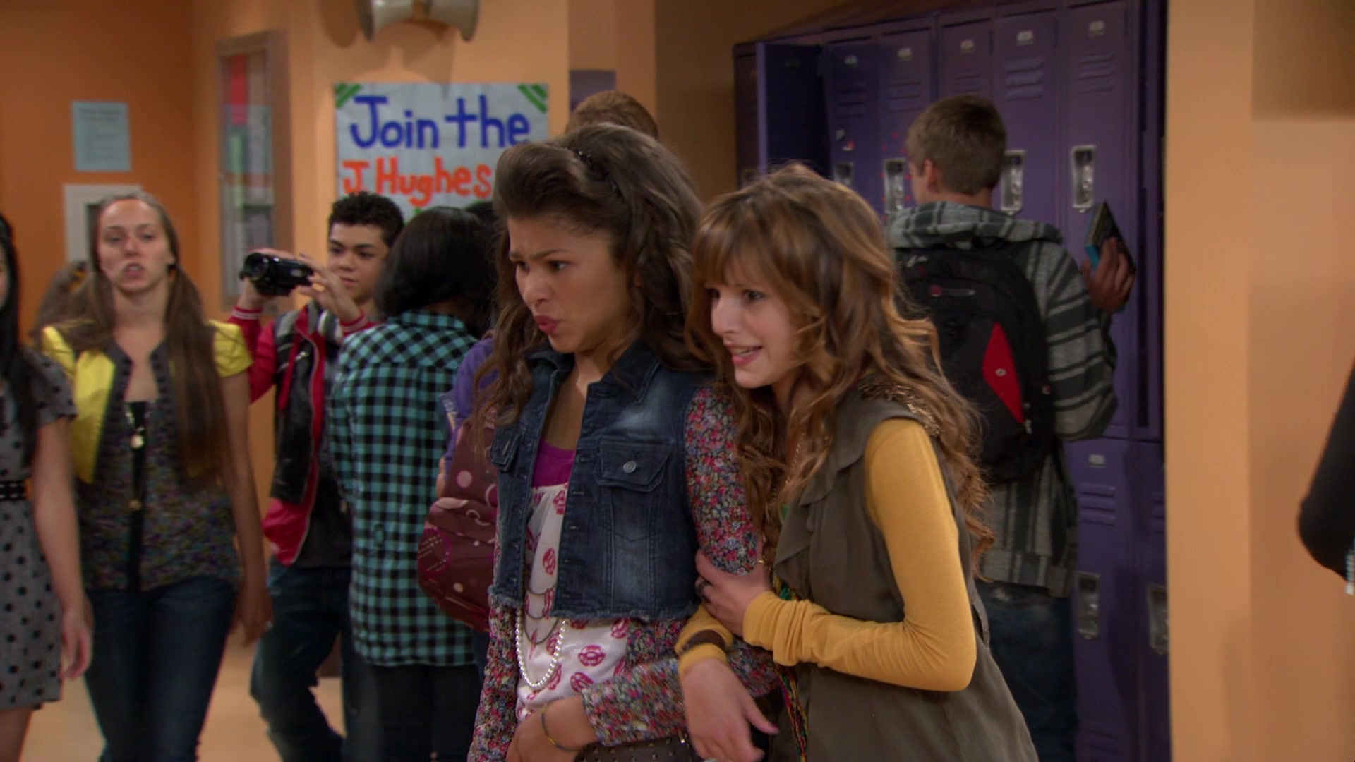 Shake_It_Up_S01E08_1080p_BTD_000467.jpg