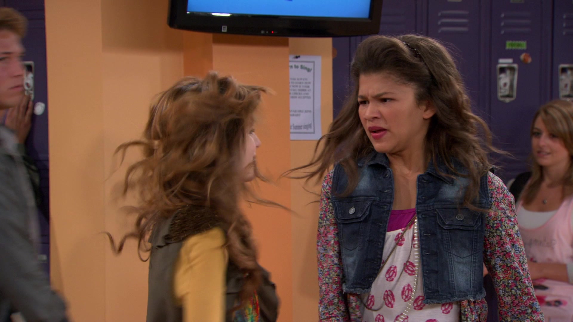 Shake_It_Up_S01E08_1080p_BTD_000603.jpg Shake_It_Up_S01E08_1080p_BTD_000603.jpg