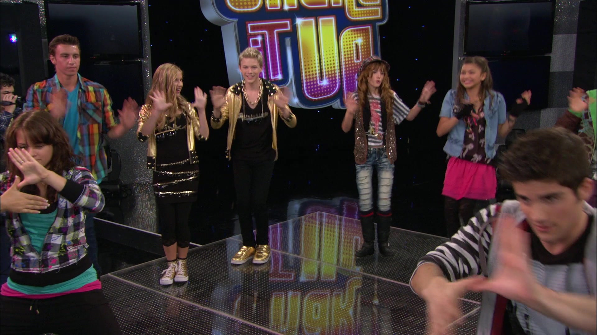 Shake_It_Up_S01E08_1080p_BTD_000814.jpg Shake_It_Up_S01E08_1080p_BTD_000814.jpg