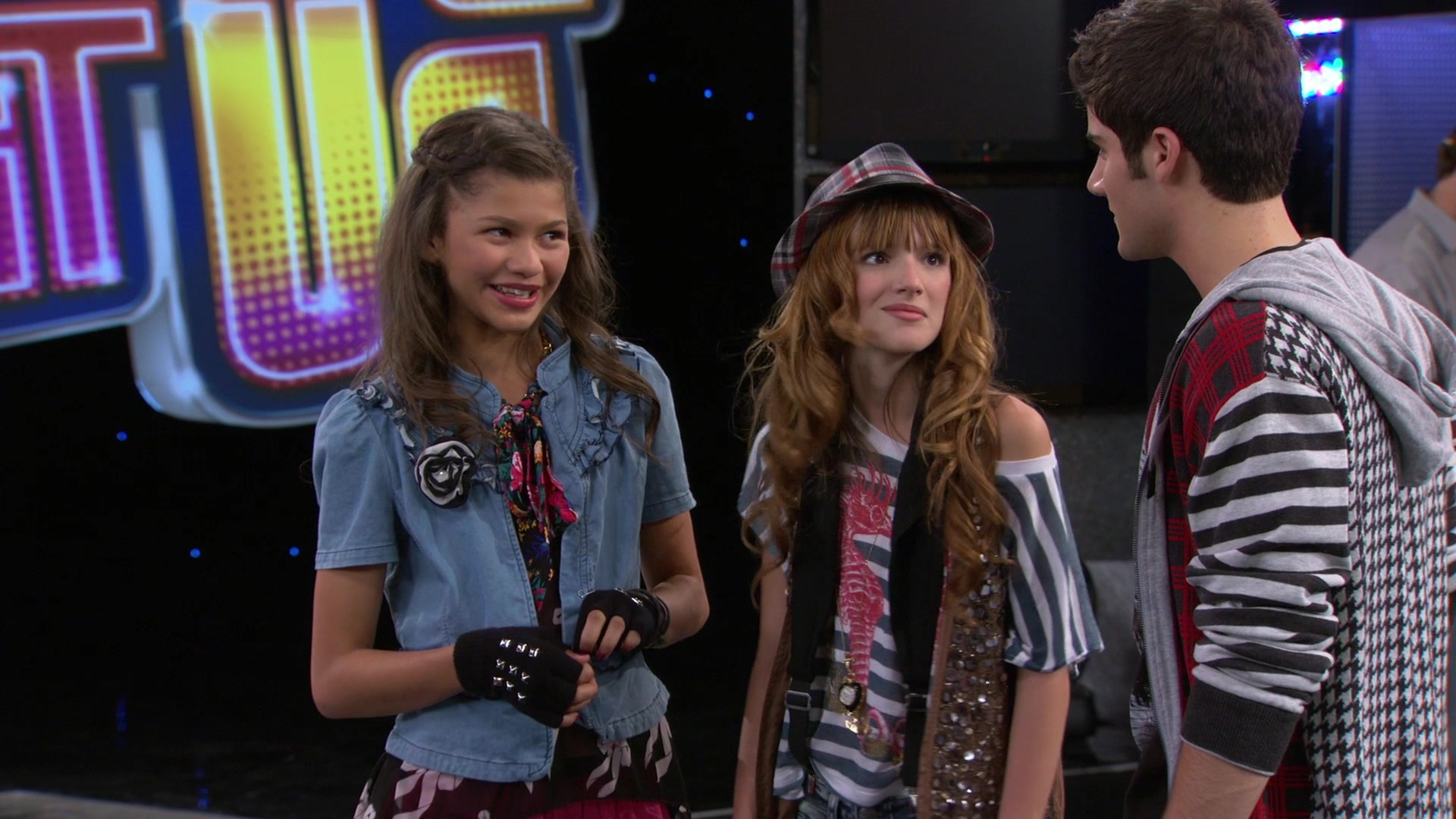 Shake_It_Up_S01E08_1080p_BTD_000965.jpg