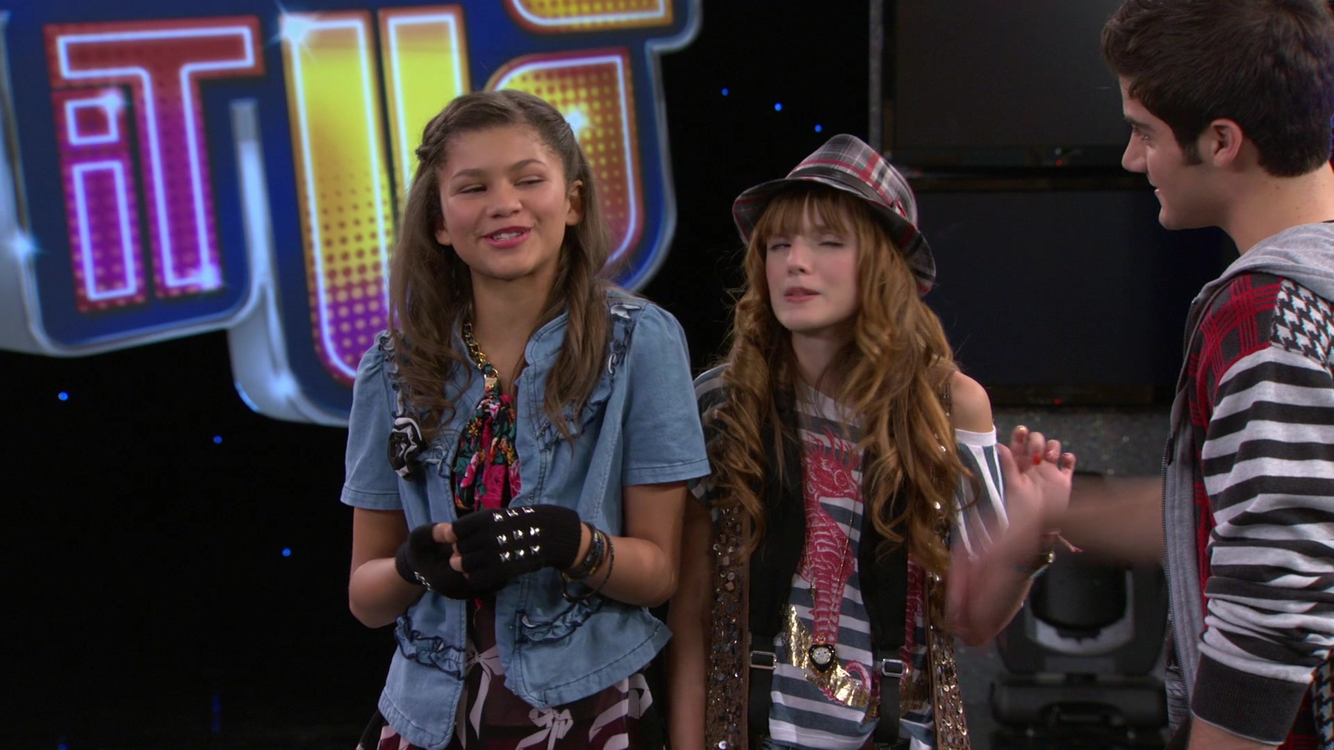 Shake_It_Up_S01E08_1080p_BTD_000977.jpg