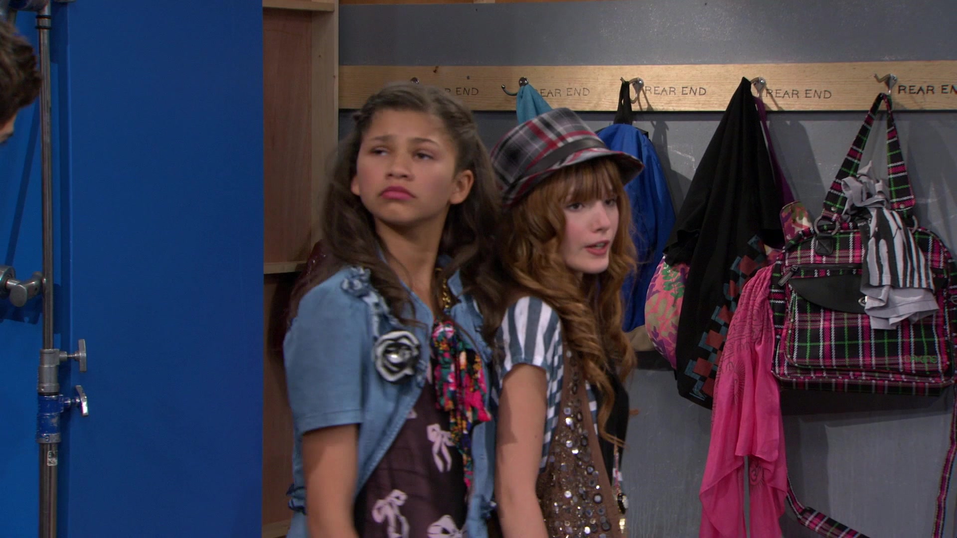 Shake_It_Up_S01E08_1080p_BTD_001010.jpg Shake_It_Up_S01E08_1080p_BTD_001010.jpg