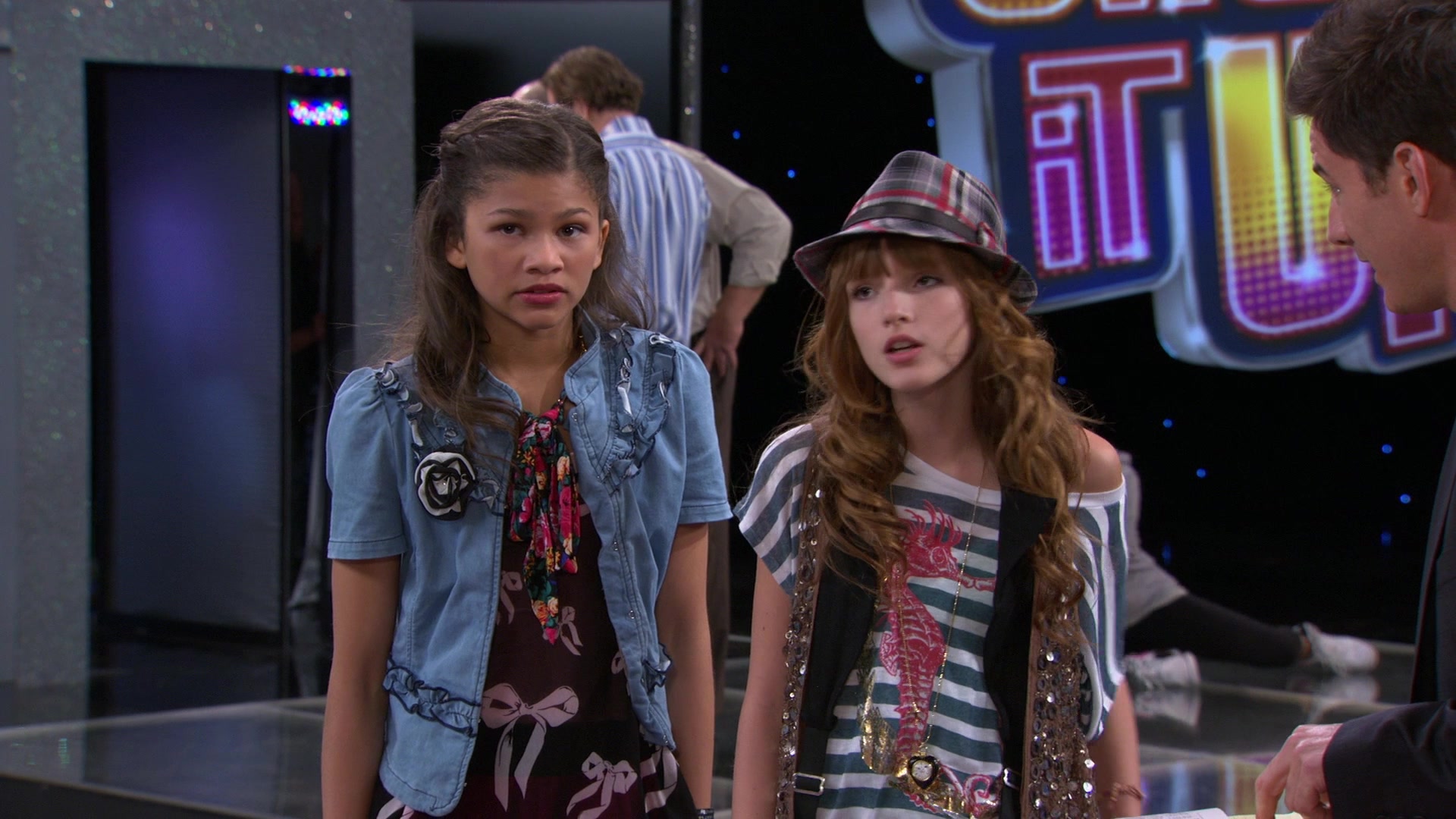 Shake_It_Up_S01E08_1080p_BTD_001220.jpg Shake_It_Up_S01E08_1080p_BTD_001220.jpg