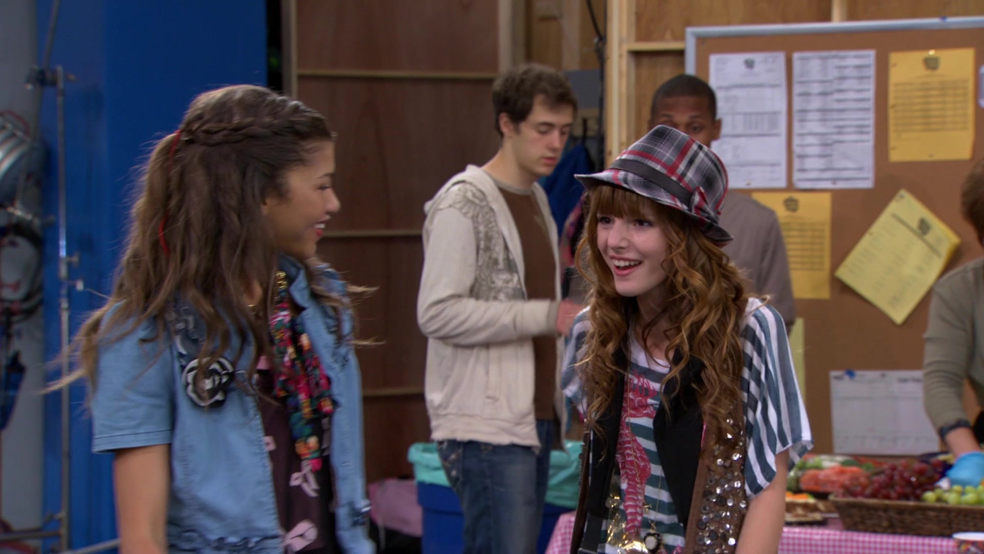 Shake_It_Up_S01E08_1080p_BTD_001257.jpg Shake_It_Up_S01E08_1080p_BTD_001257.jpg