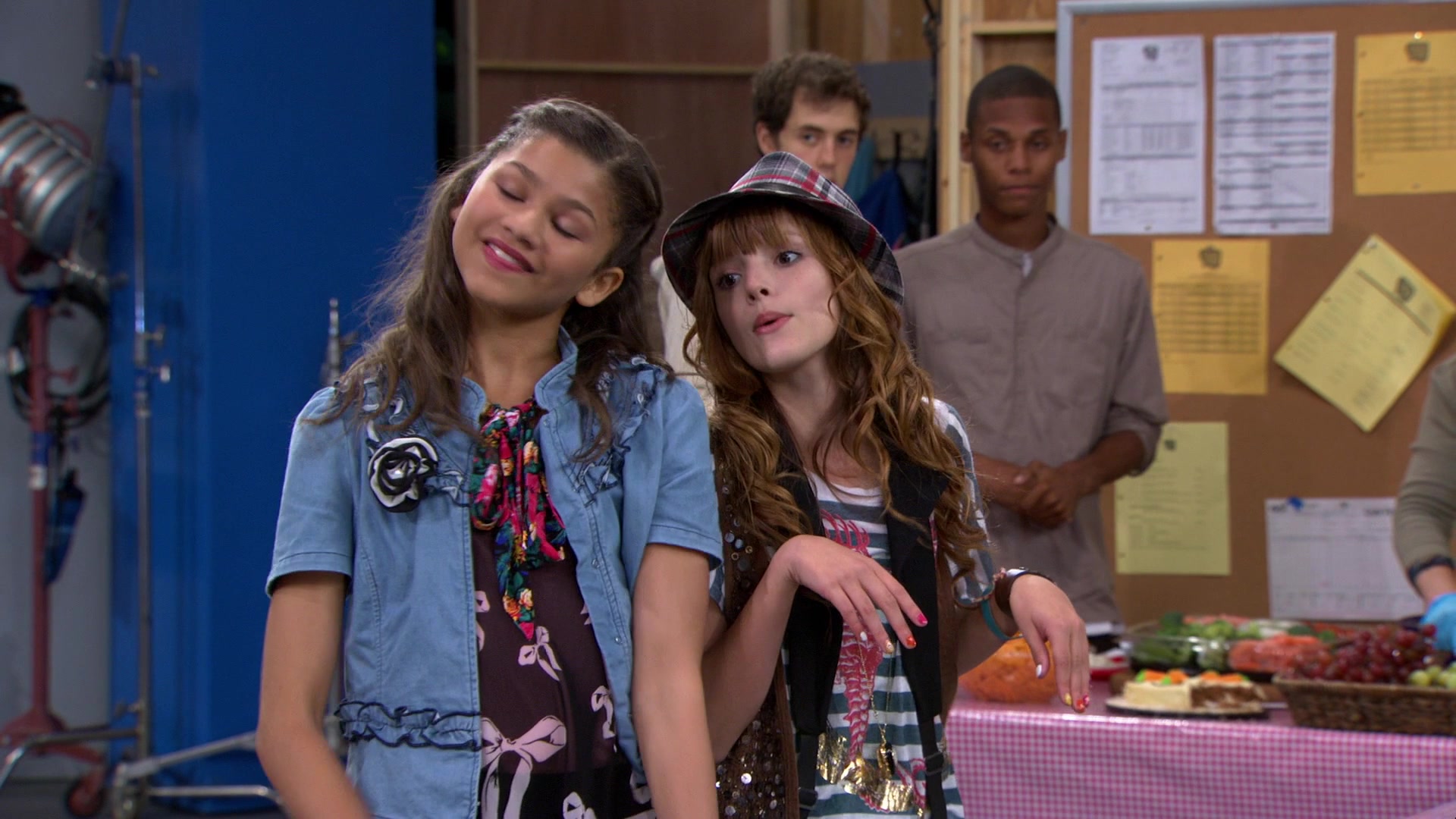 Shake_It_Up_S01E08_1080p_BTD_001264.jpg Shake_It_Up_S01E08_1080p_BTD_001264.jpg