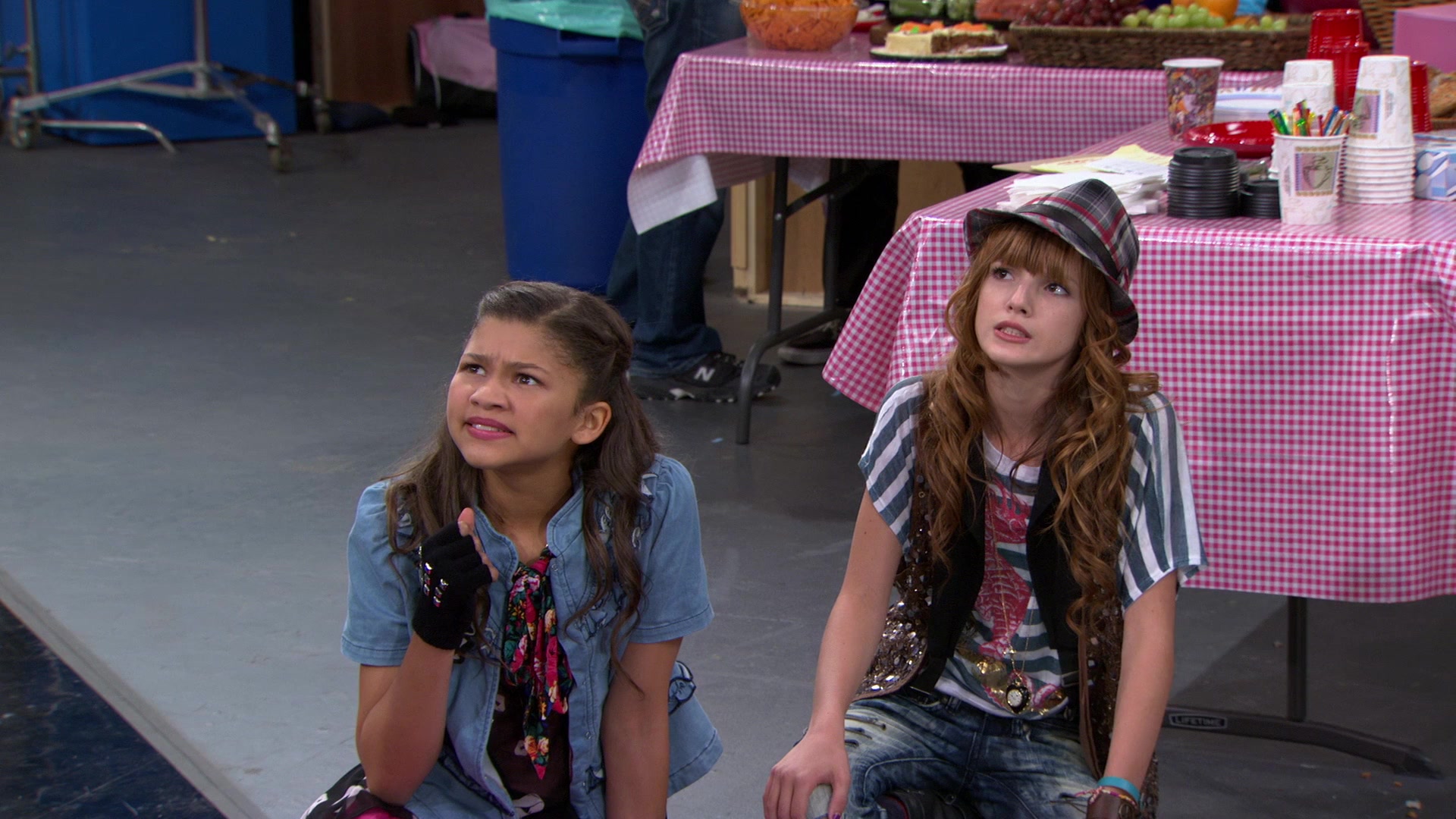 Shake_It_Up_S01E08_1080p_BTD_001325.jpg