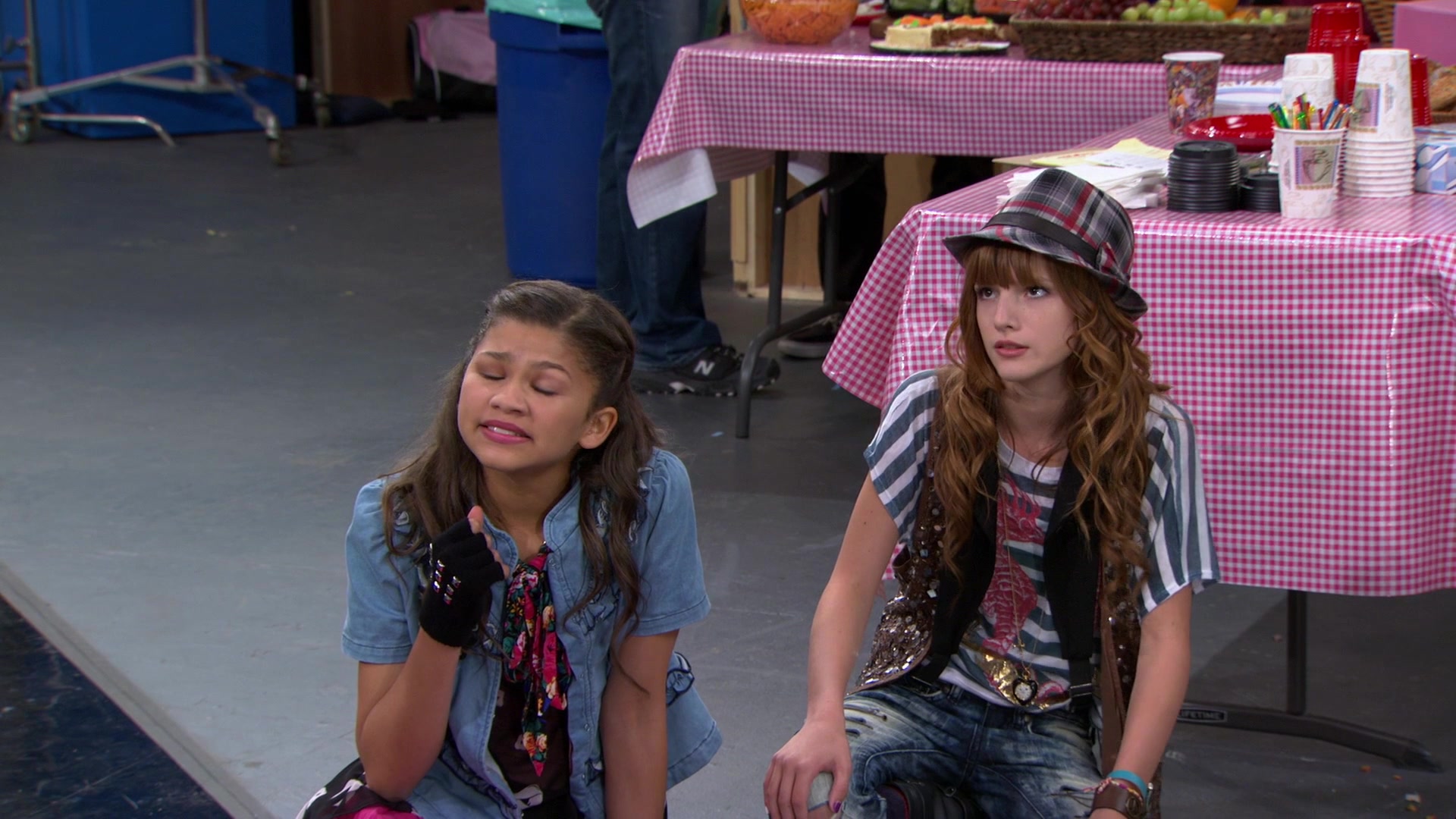 Shake_It_Up_S01E08_1080p_BTD_001328.jpg Shake_It_Up_S01E08_1080p_BTD_001328.jpg