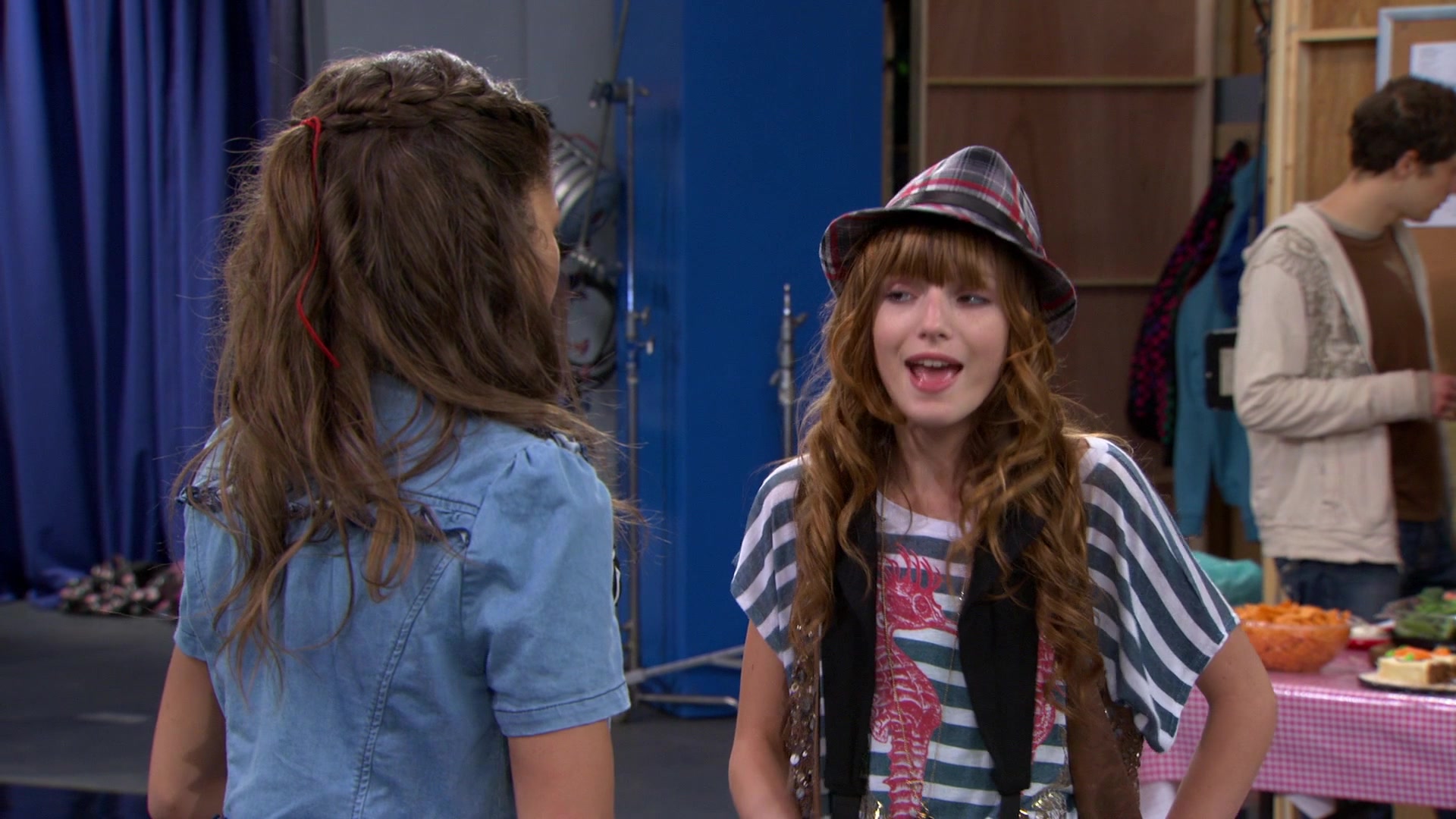 Shake_It_Up_S01E08_1080p_BTD_001380.jpg Shake_It_Up_S01E08_1080p_BTD_001380.jpg