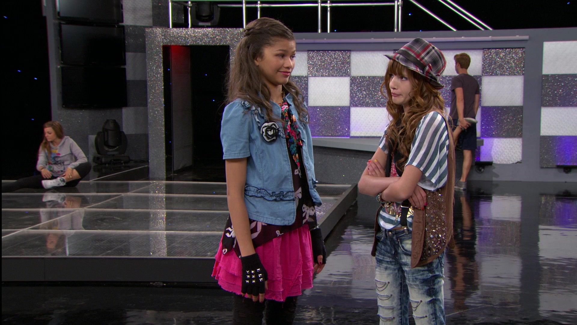 Shake_It_Up_S01E08_1080p_BTD_001419.jpg Shake_It_Up_S01E08_1080p_BTD_001419.jpg