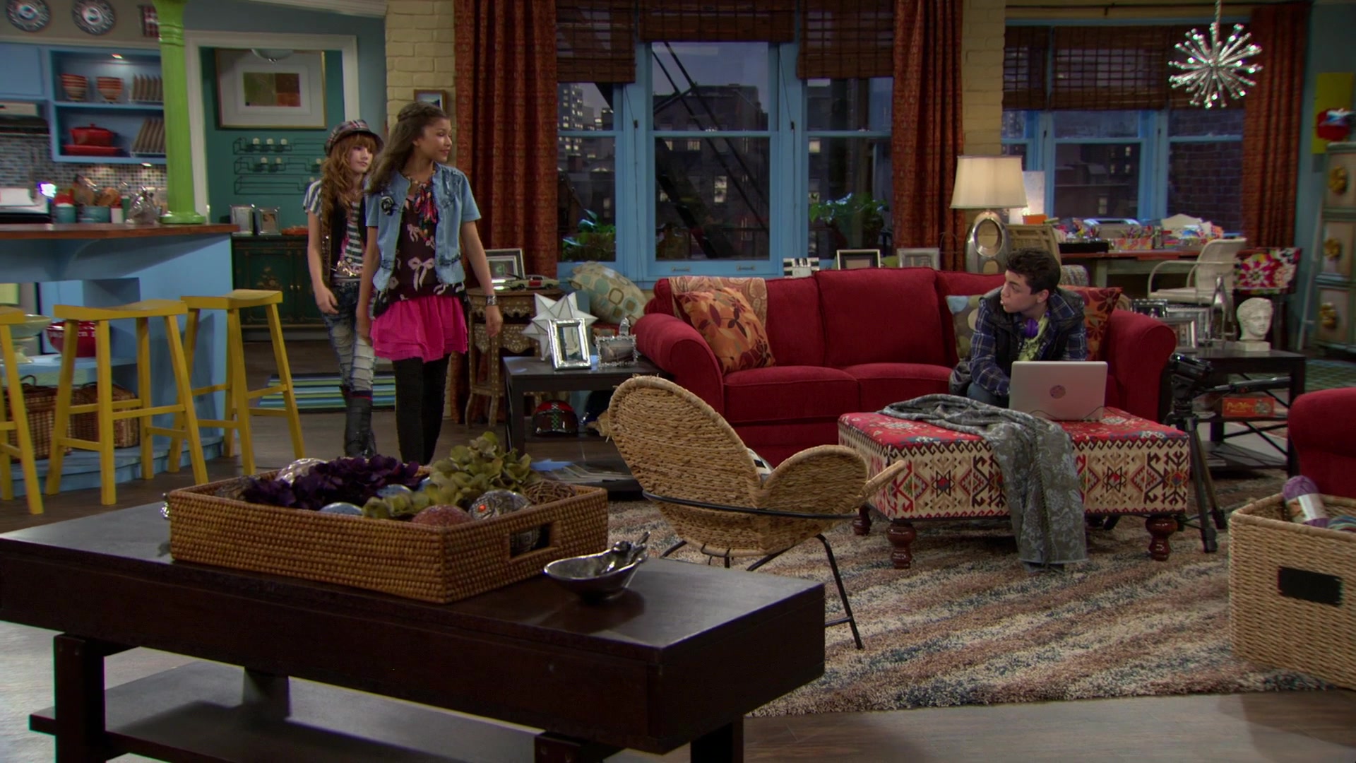 Shake_It_Up_S01E08_1080p_BTD_001483.jpg Shake_It_Up_S01E08_1080p_BTD_001483.jpg