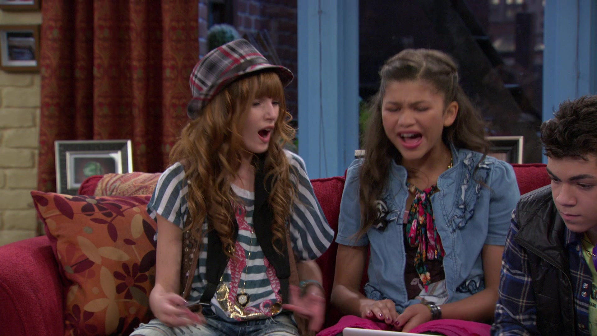 Shake_It_Up_S01E08_1080p_BTD_001544.jpg Shake_It_Up_S01E08_1080p_BTD_001544.jpg