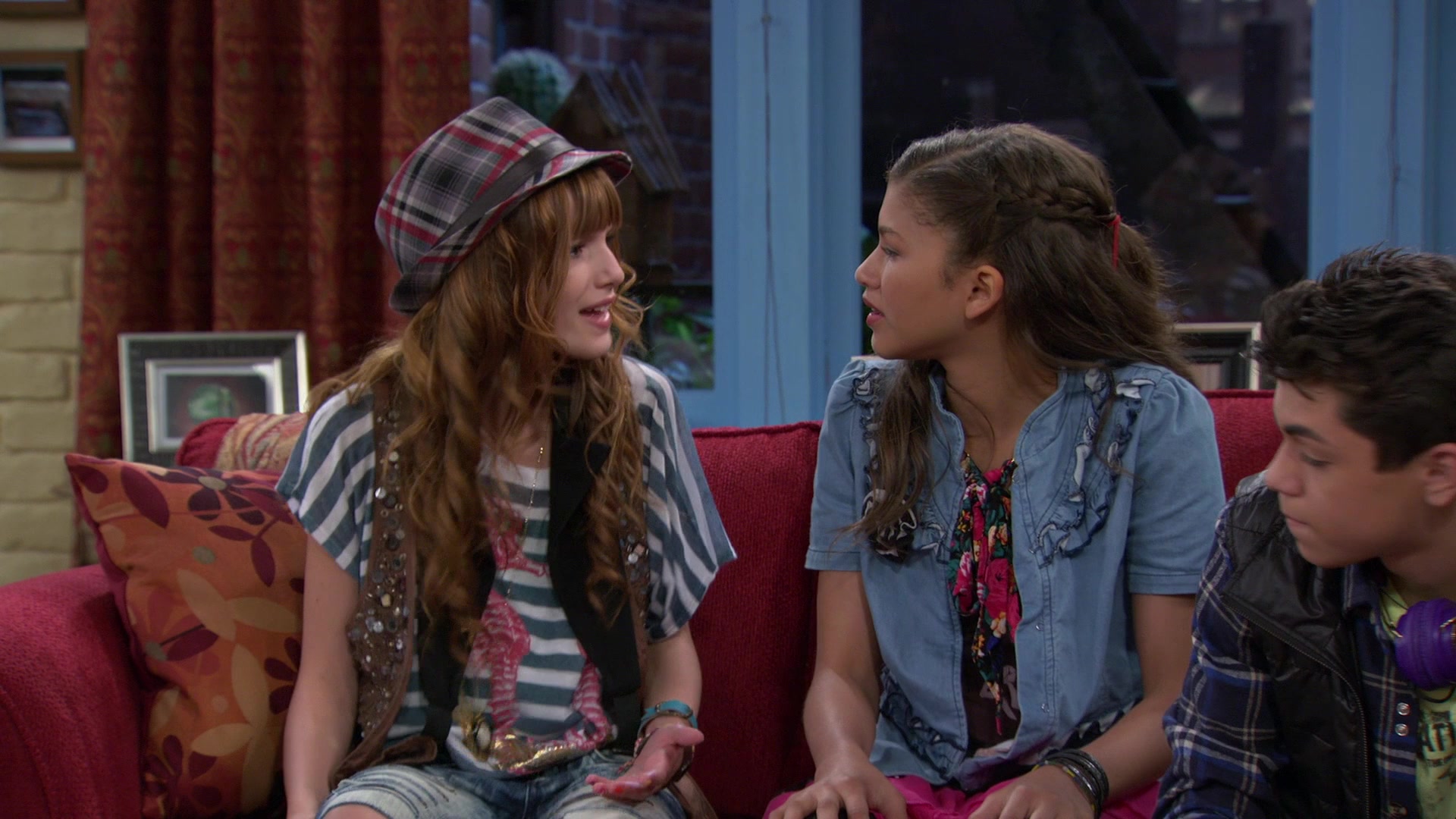 Shake_It_Up_S01E08_1080p_BTD_001557.jpg Shake_It_Up_S01E08_1080p_BTD_001557.jpg