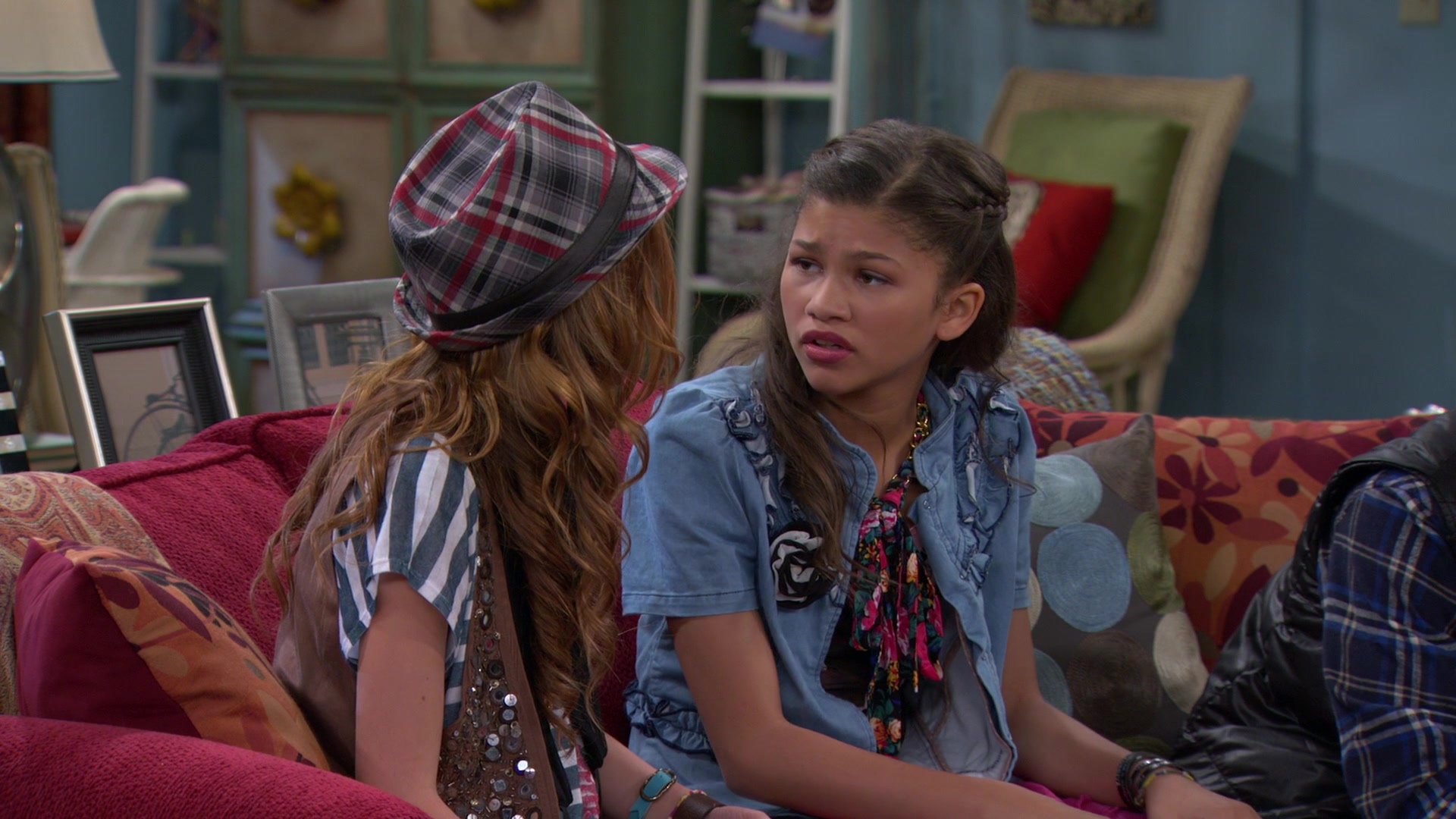 Shake_It_Up_S01E08_1080p_BTD_001562.jpg Shake_It_Up_S01E08_1080p_BTD_001562.jpg