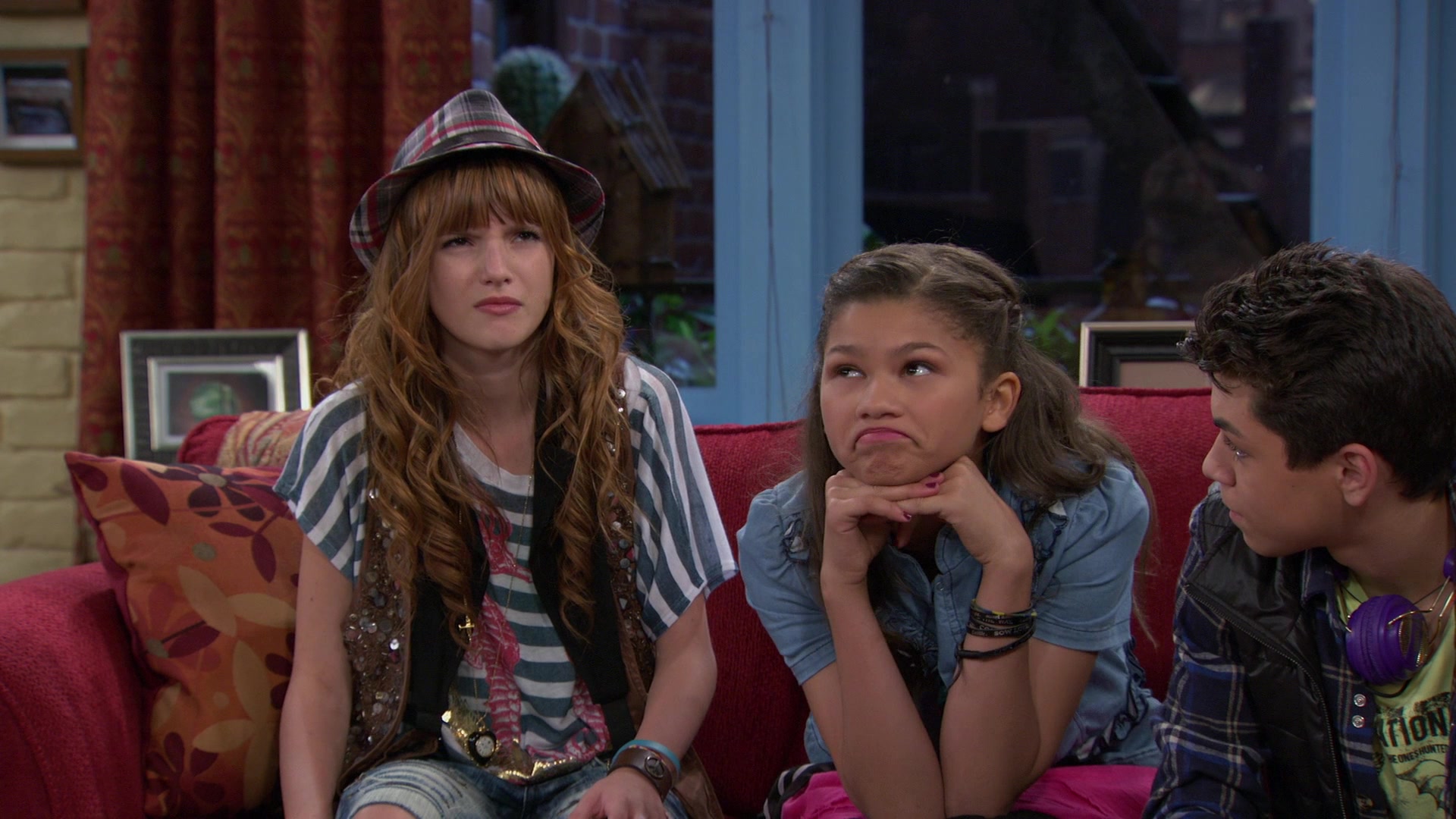 Shake_It_Up_S01E08_1080p_BTD_001576.jpg Shake_It_Up_S01E08_1080p_BTD_001576.jpg