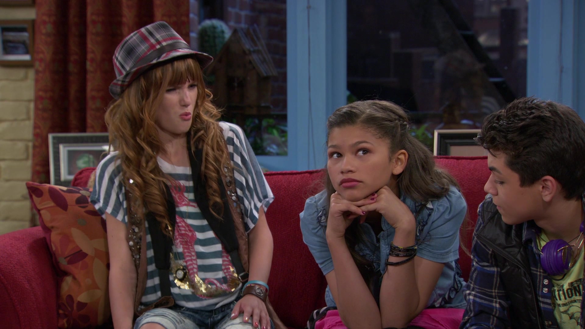 Shake_It_Up_S01E08_1080p_BTD_001579.jpg Shake_It_Up_S01E08_1080p_BTD_001579.jpg